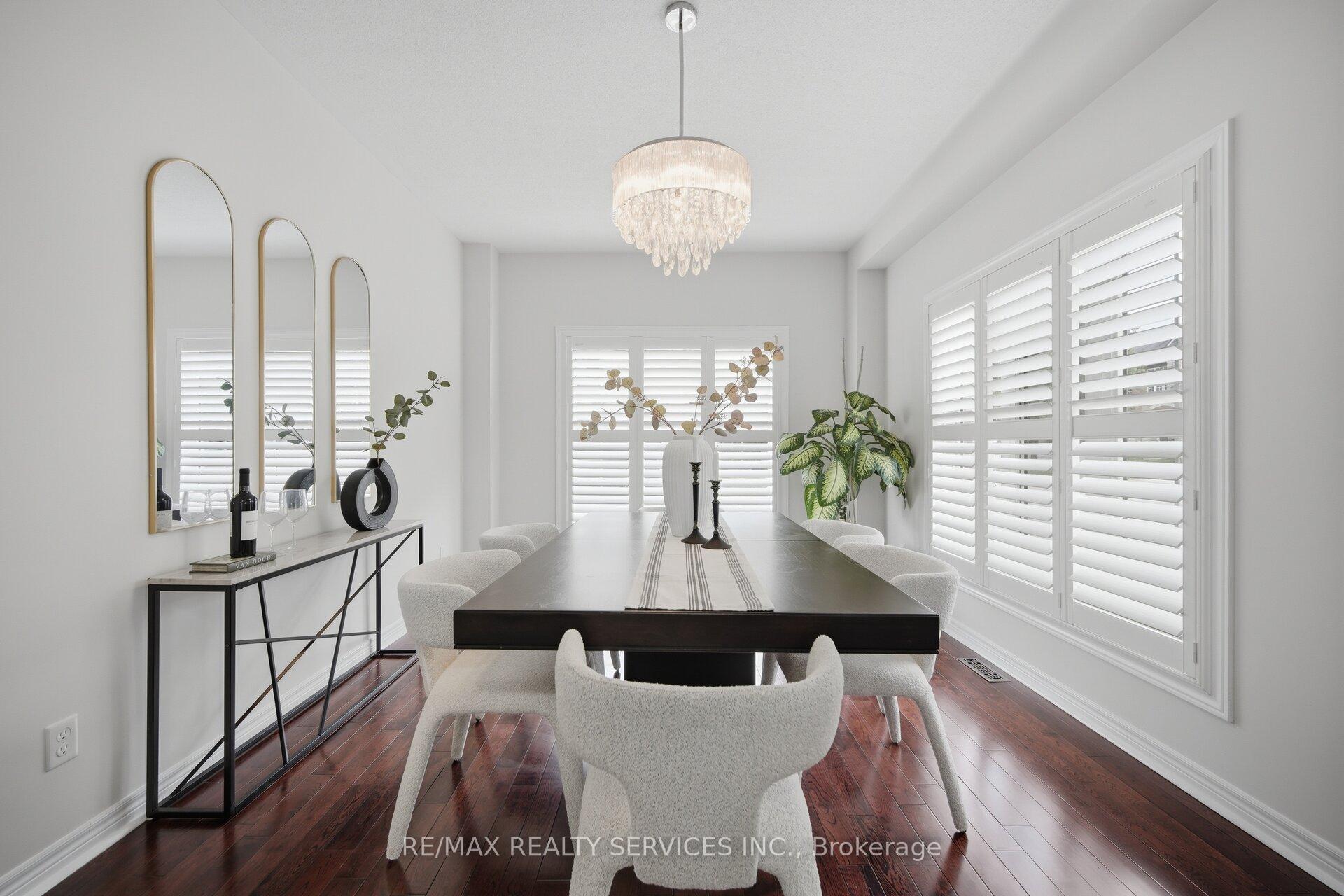 Photo 9 of 17 Pefferlaw Circle, Brampton, Bram West — HOMEH
