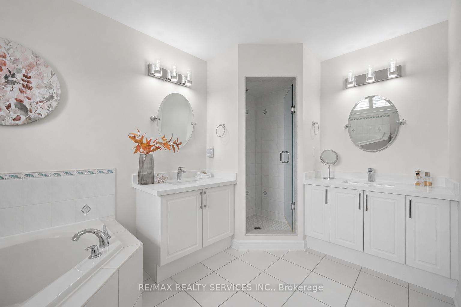 Photo 20 of 17 Pefferlaw Circle, Brampton, Bram West — HOMEH