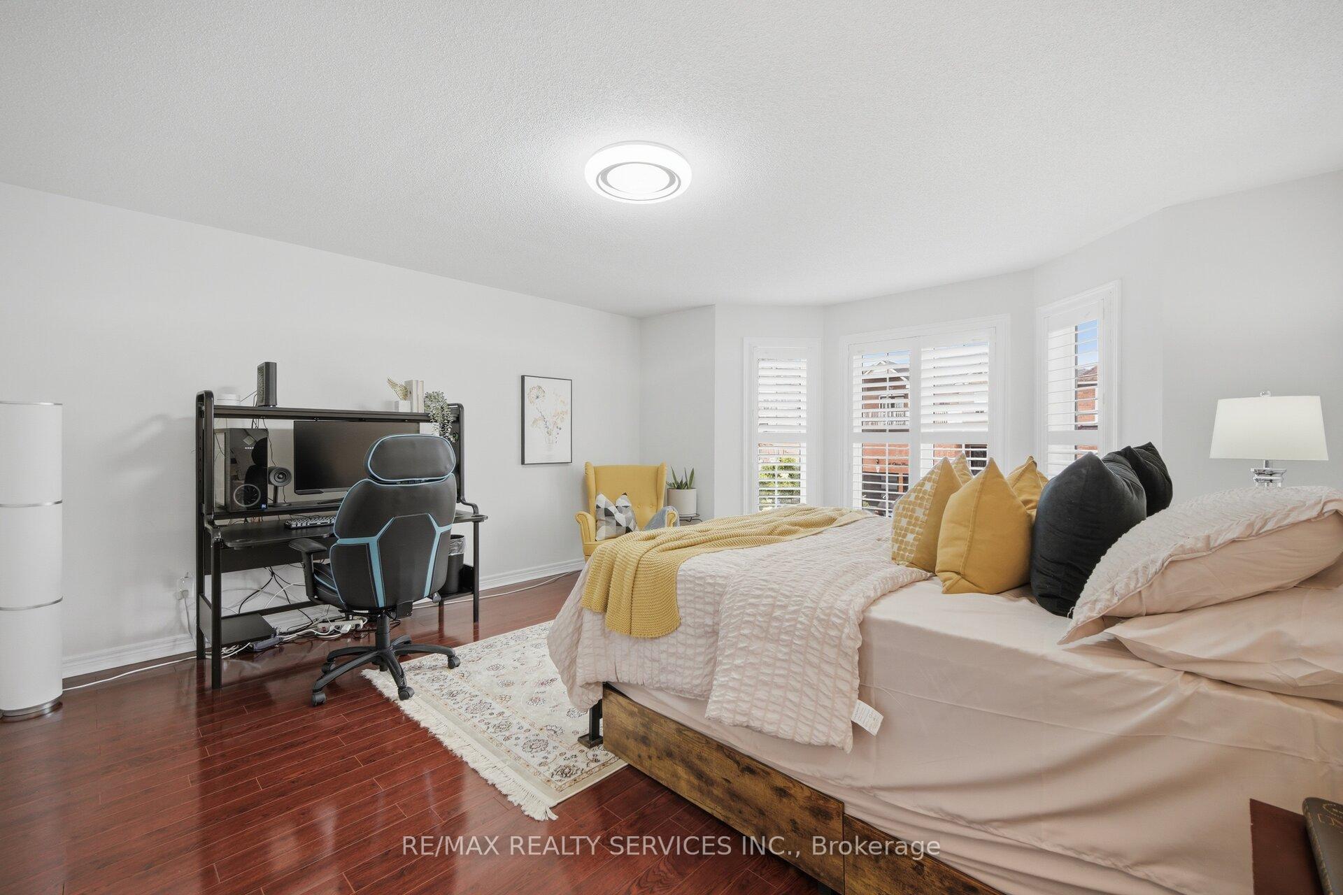 Photo 22 of 17 Pefferlaw Circle, Brampton, Bram West — HOMEH
