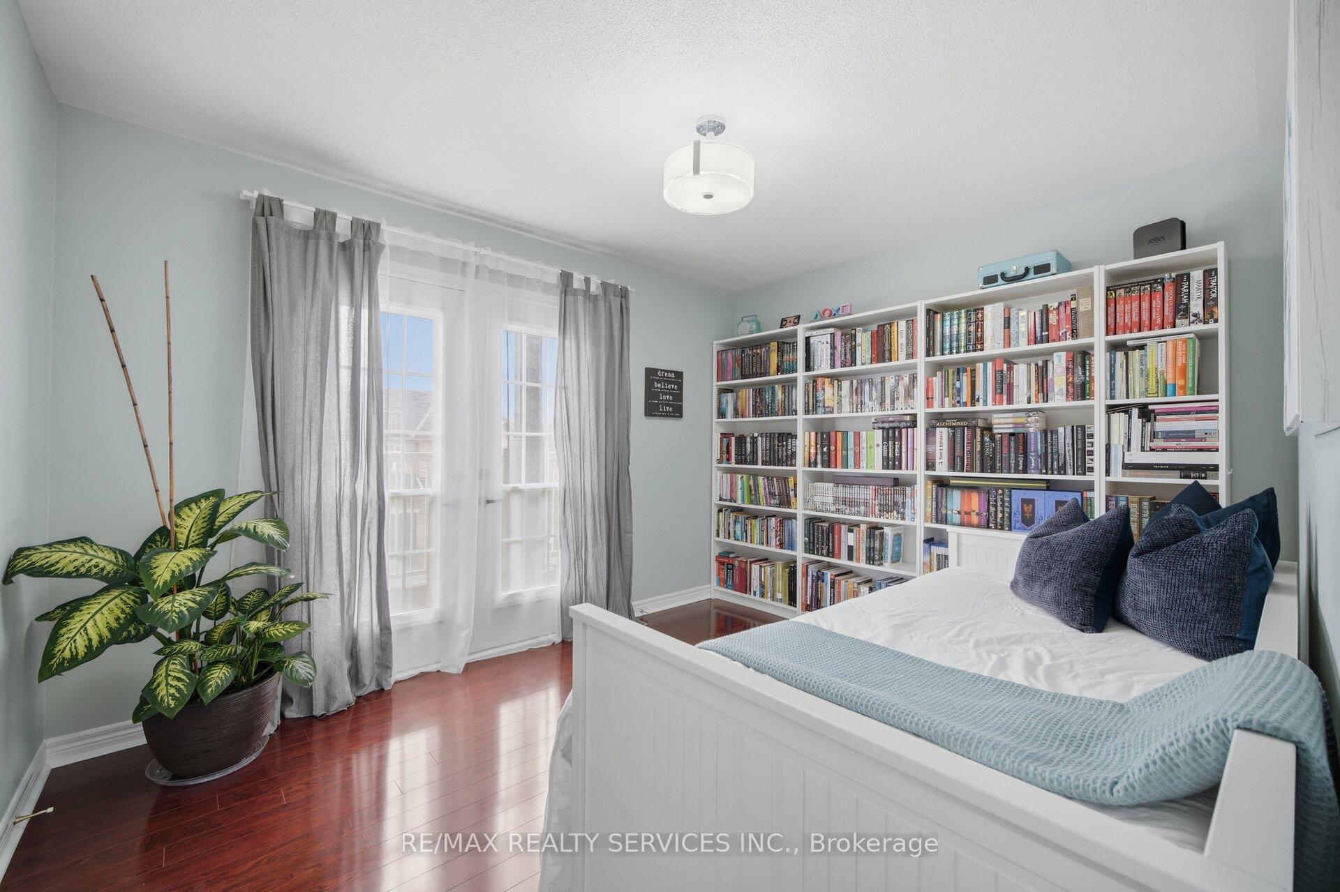 Photo 27 of 17 Pefferlaw Circle, Brampton, Bram West — HOMEH