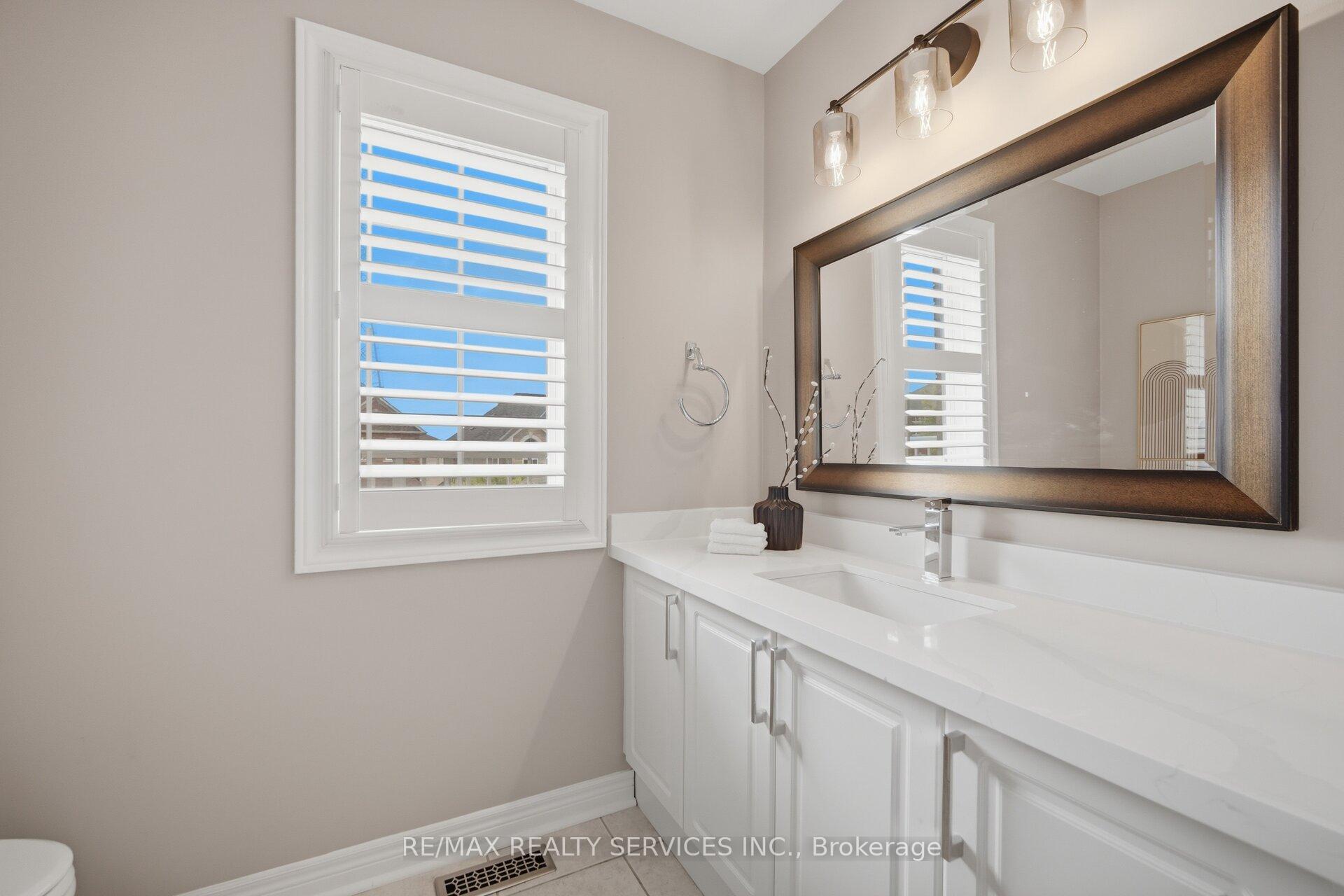 Photo 29 of 17 Pefferlaw Circle, Brampton, Bram West — HOMEH