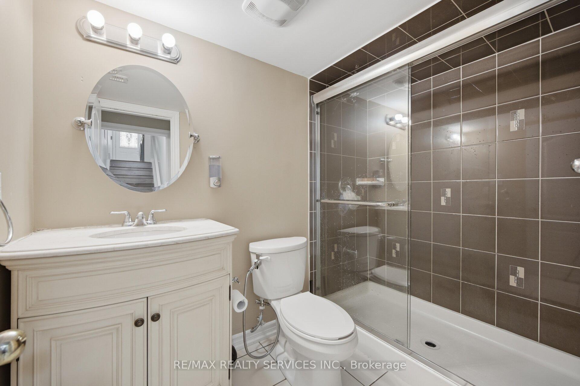 Photo 34 of 17 Pefferlaw Circle, Brampton, Bram West — HOMEH