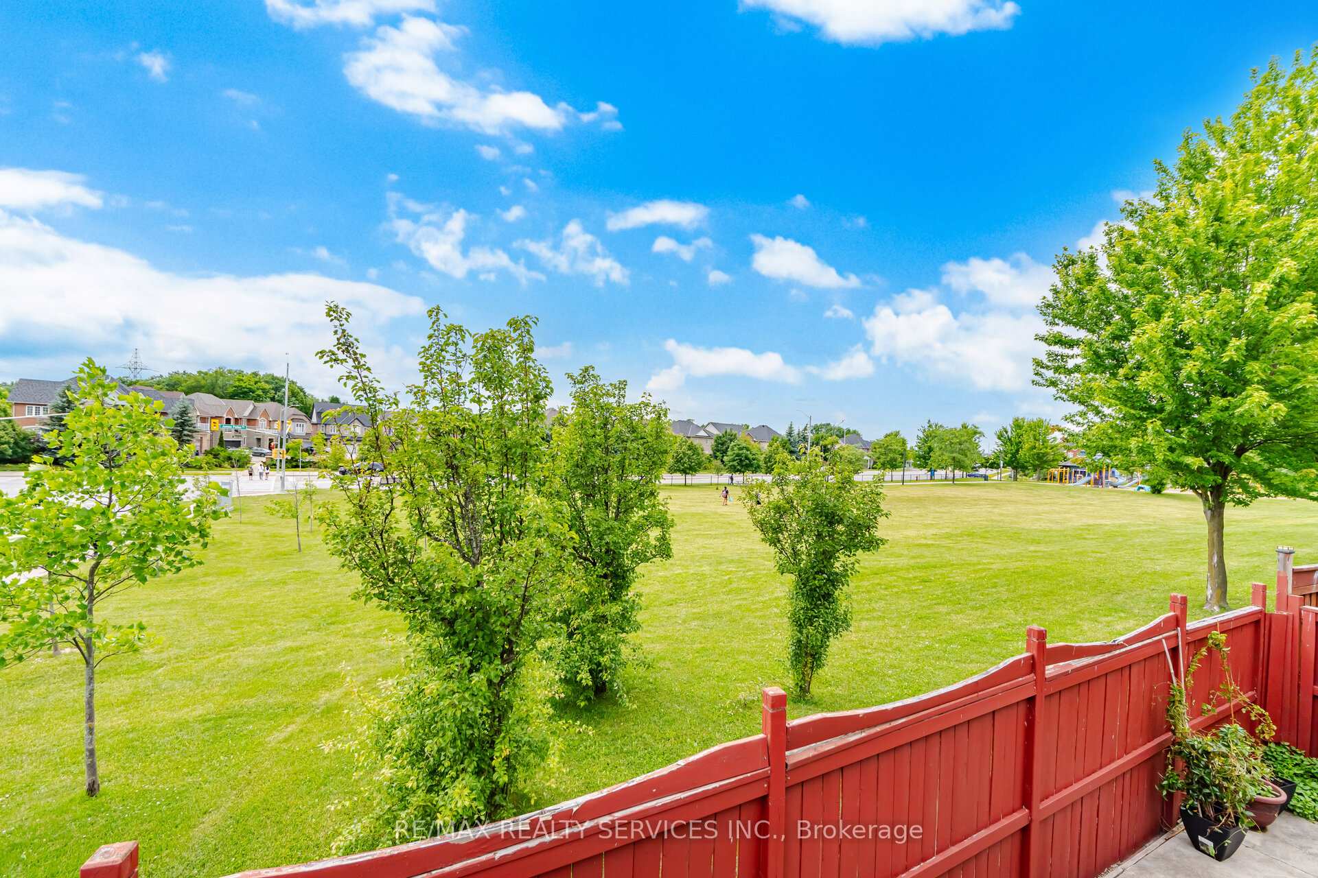 Photo 38 of 17 Pefferlaw Circle, Brampton, Bram West — HOMEH