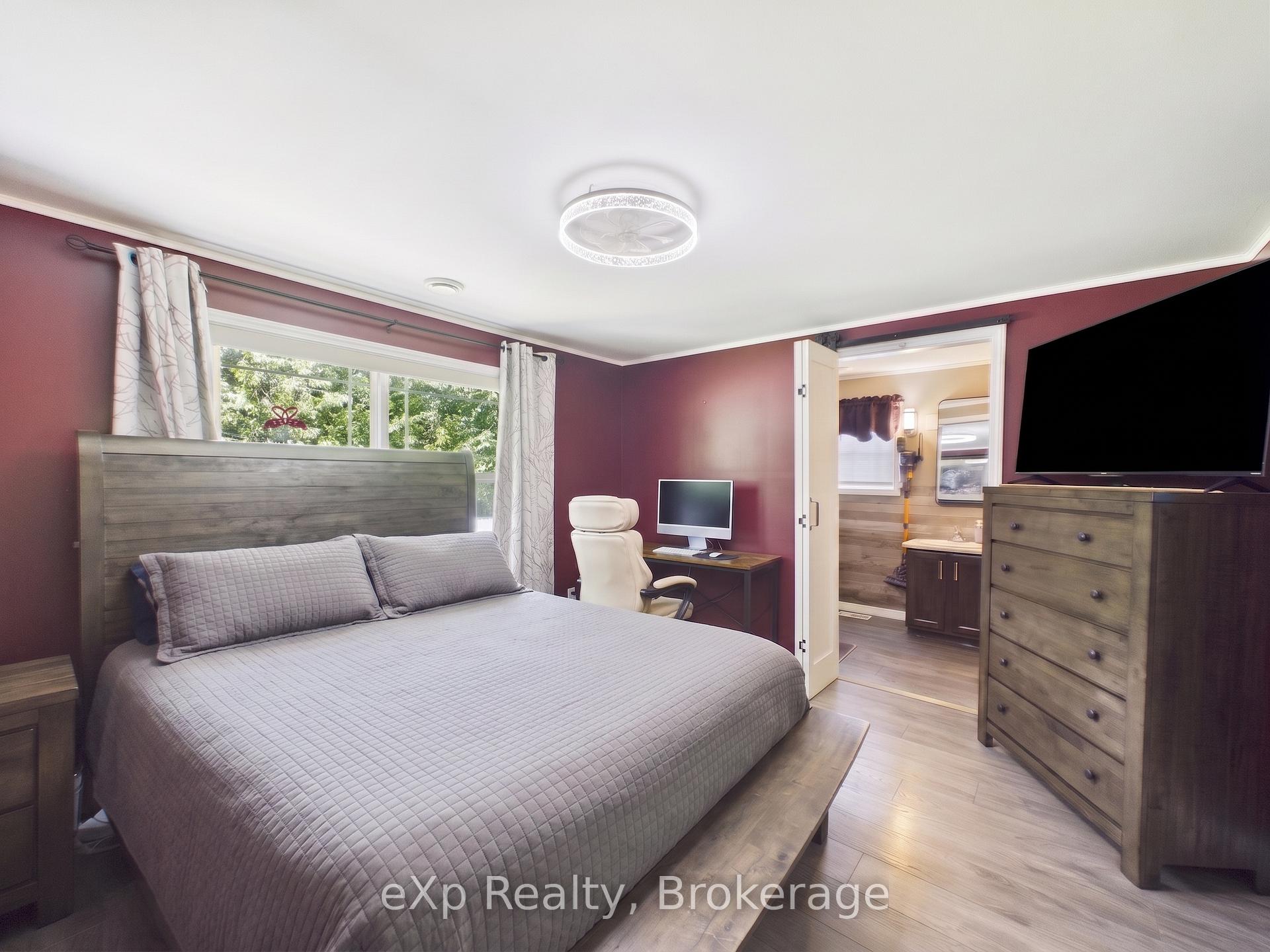 Photo 8 of 32 Maple Grove Village Road, Southgate — HOMEH