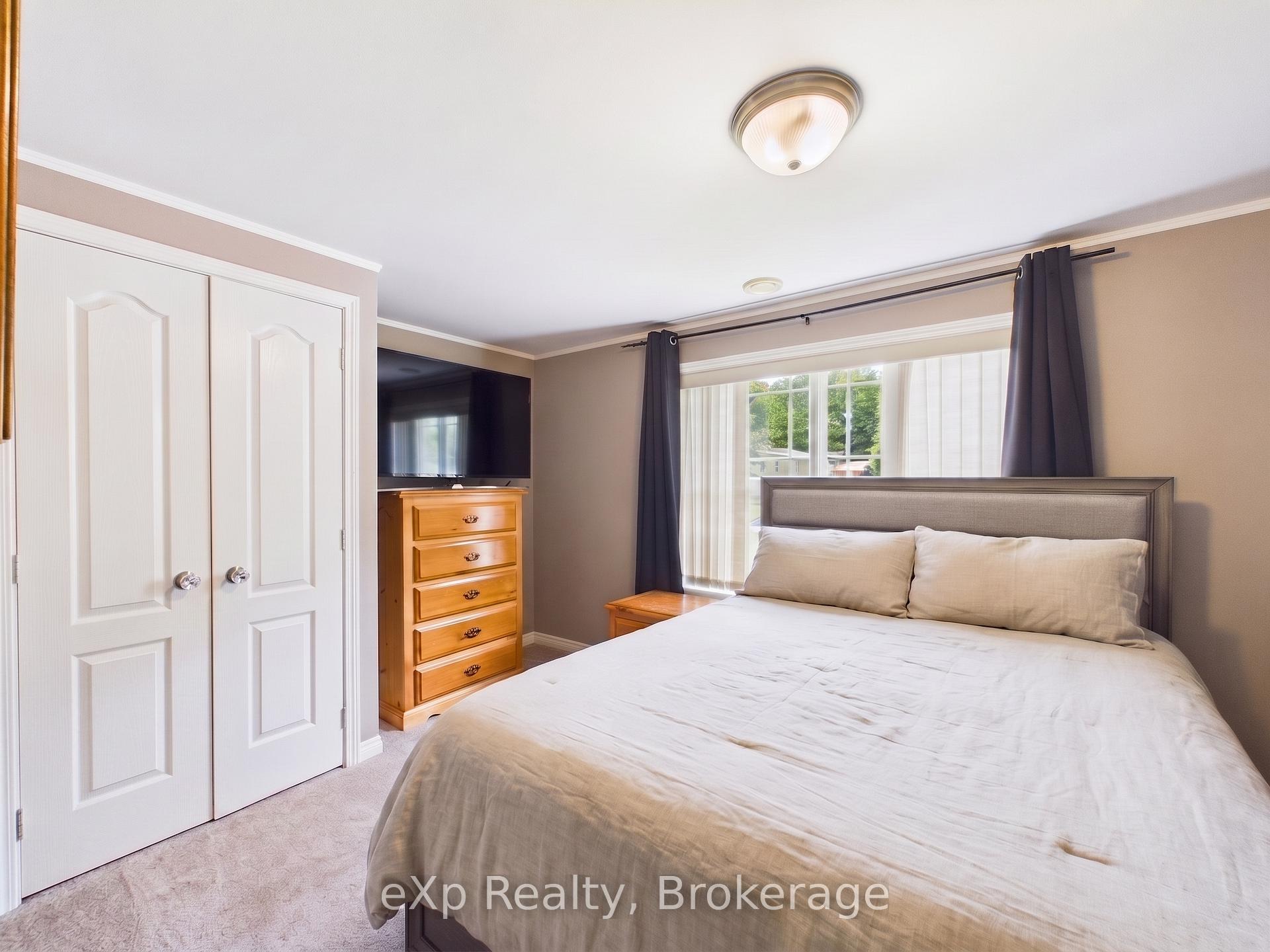 Photo 9 of 32 Maple Grove Village Road, Southgate — HOMEH