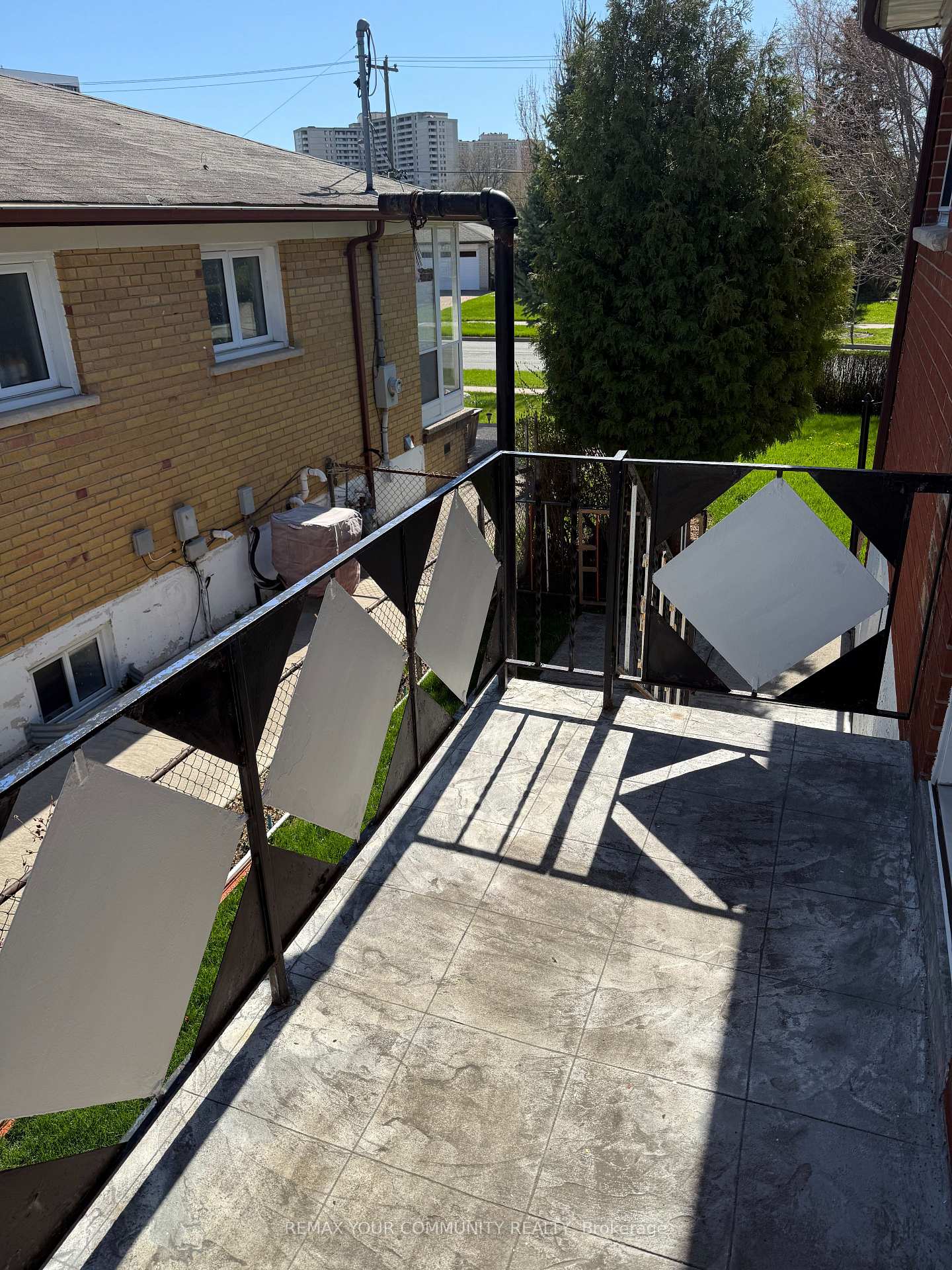 Photo 37 of Unit UPPER, 300 Driftwood Avenue, North York, Black Creek — HOMEH