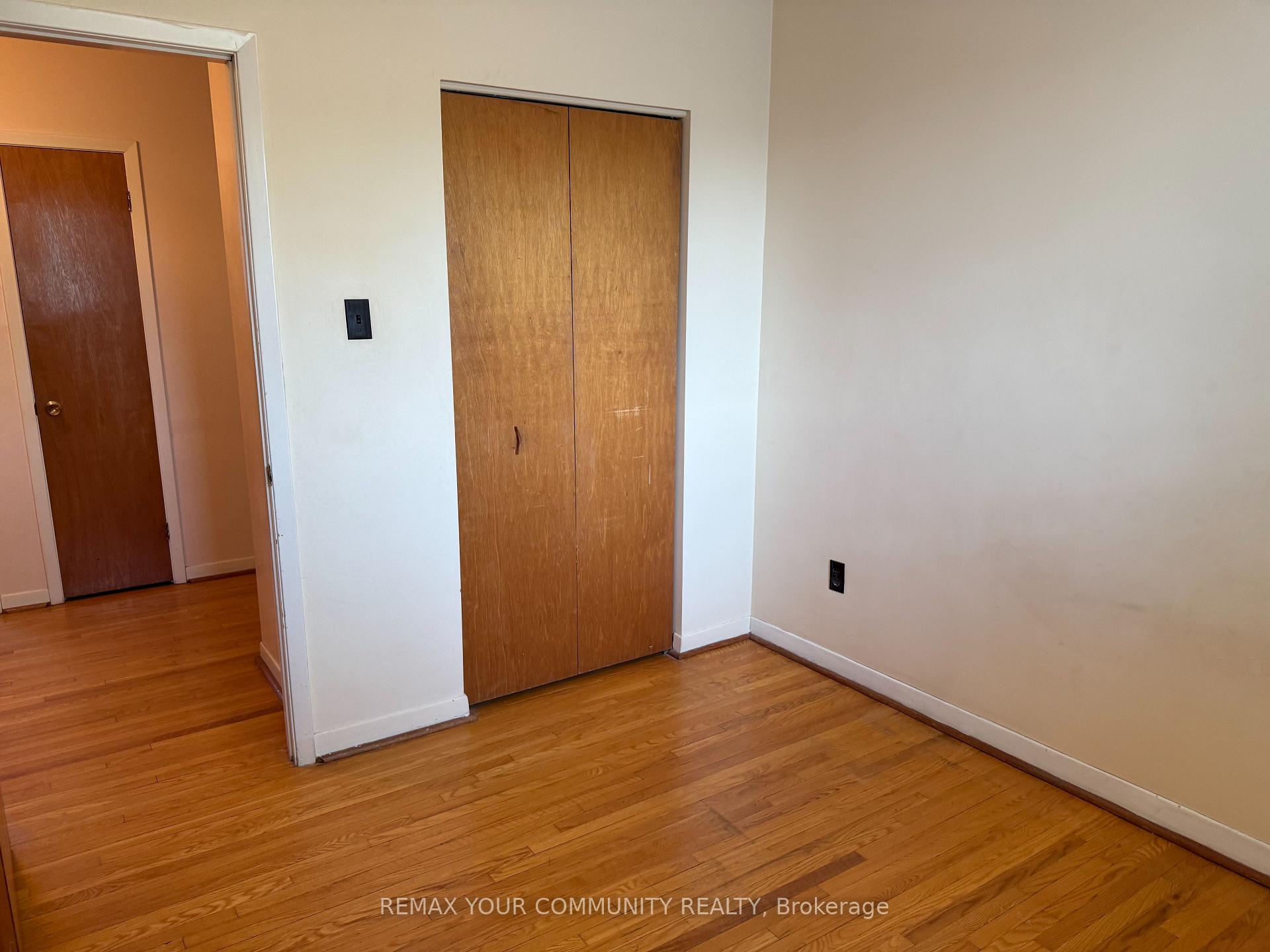 Photo 46 of Unit UPPER, 300 Driftwood Avenue, North York, Black Creek — HOMEH
