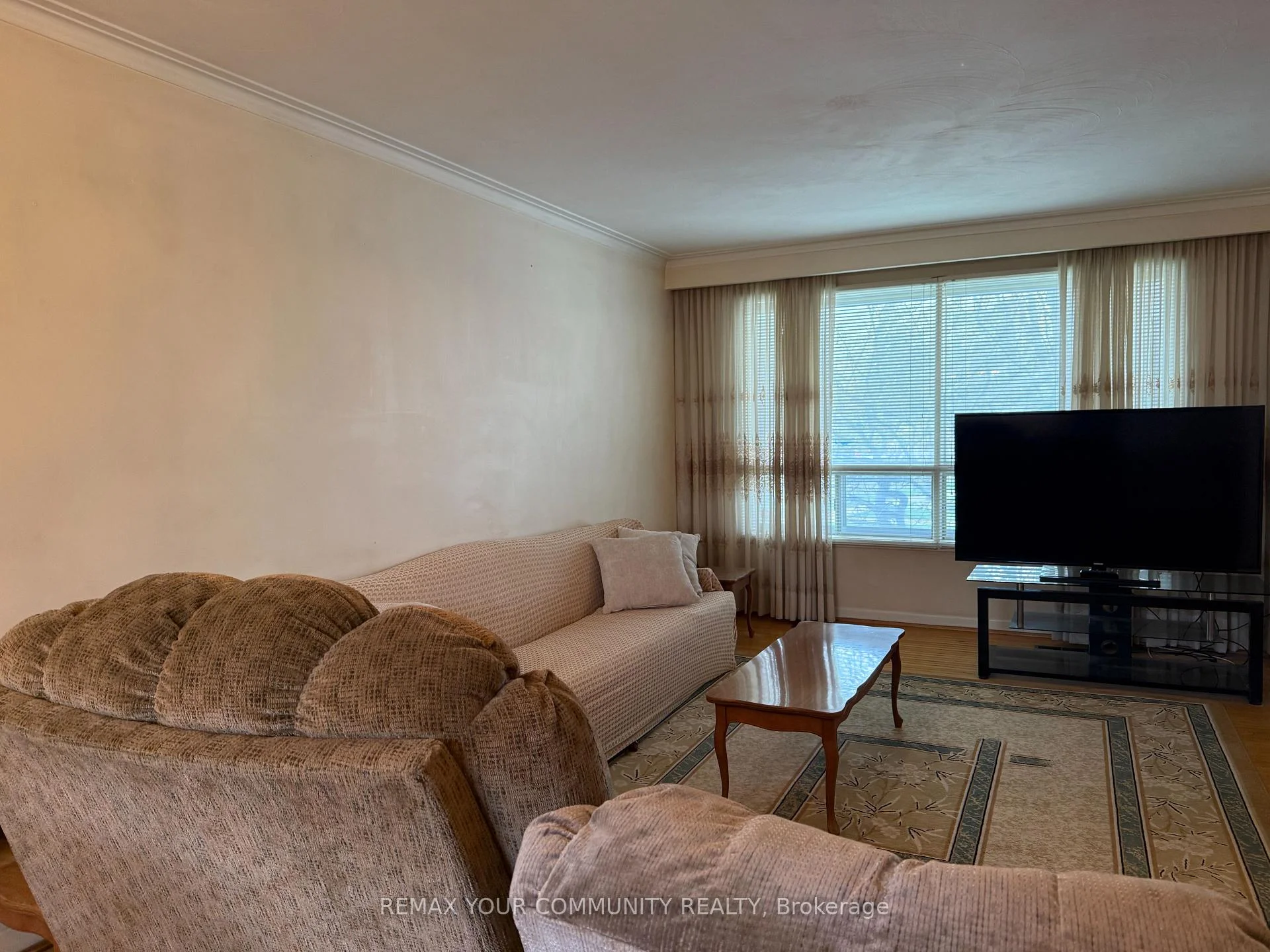 Photo 20 of Unit UPPER, 300 Driftwood Avenue, North York, Black Creek — HOMEH