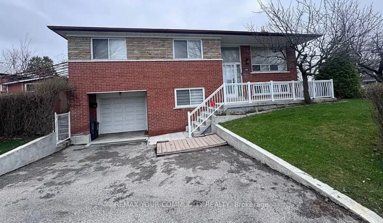 Photo 1 of Unit UPPER, 300 Driftwood Avenue, North York, Black Creek — HOMEH