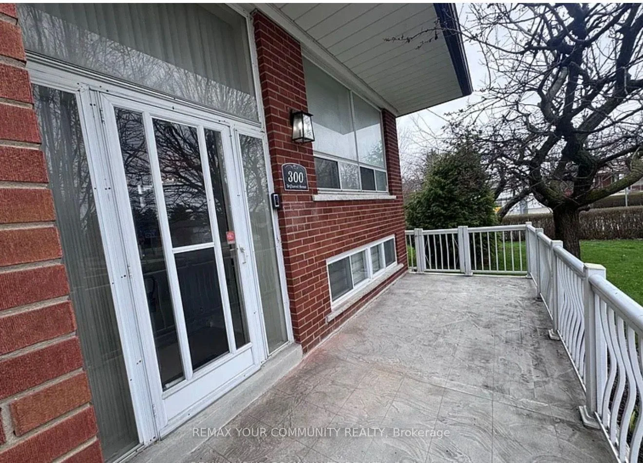 Photo 6 of Unit UPPER, 300 Driftwood Avenue, North York, Black Creek — HOMEH