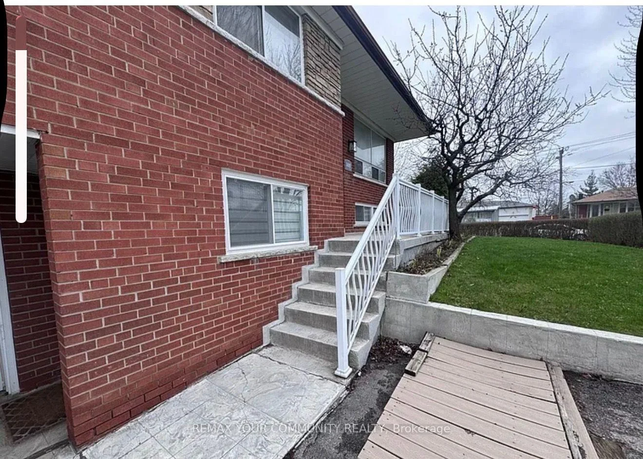 Photo 12 of Unit UPPER, 300 Driftwood Avenue, North York, Black Creek — HOMEH