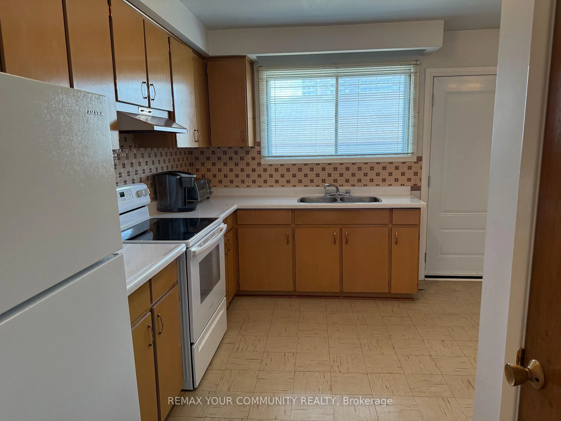 Photo 21 of Unit UPPER, 300 Driftwood Avenue, North York, Black Creek — HOMEH
