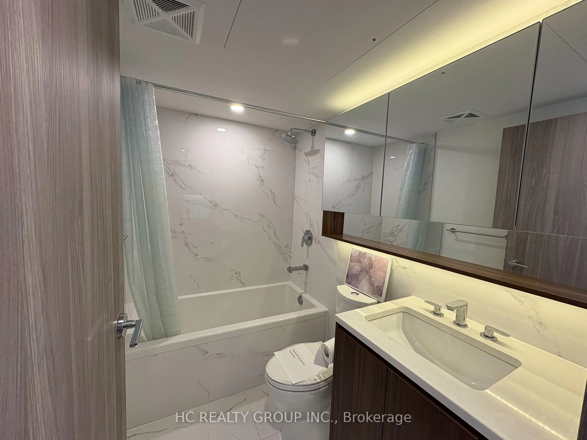 Photo 4 of Unit 2301, 38 Widmer Street, Toronto, Waterfront Communities — HOMEH