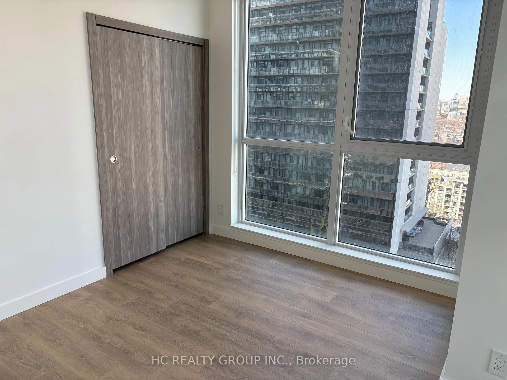Photo 8 of Unit 2301, 38 Widmer Street, Toronto, Waterfront Communities — HOMEH