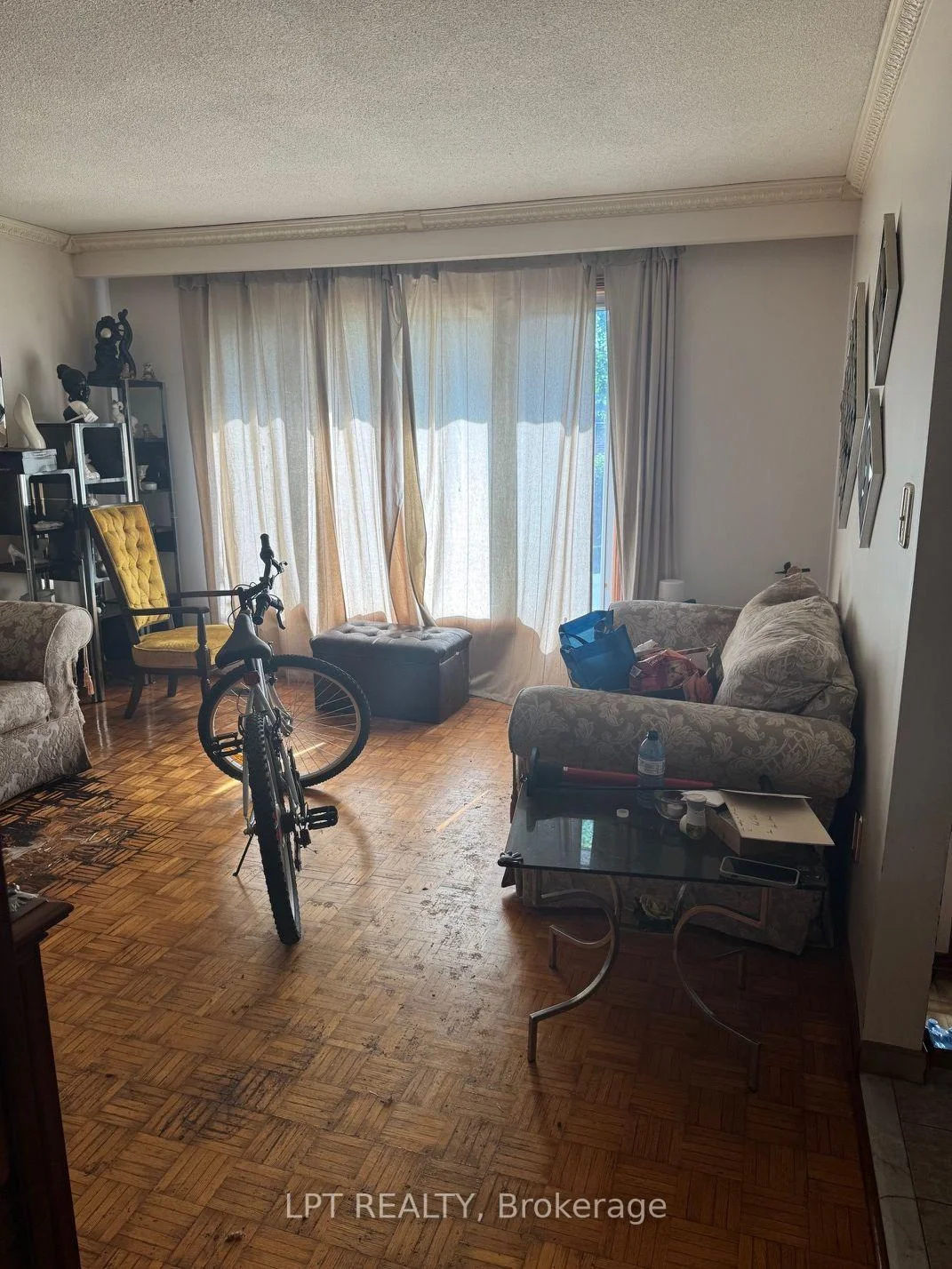 Photo 8 of 43 Sunset Avenue, Etobicoke, Alderwood — HOMEH