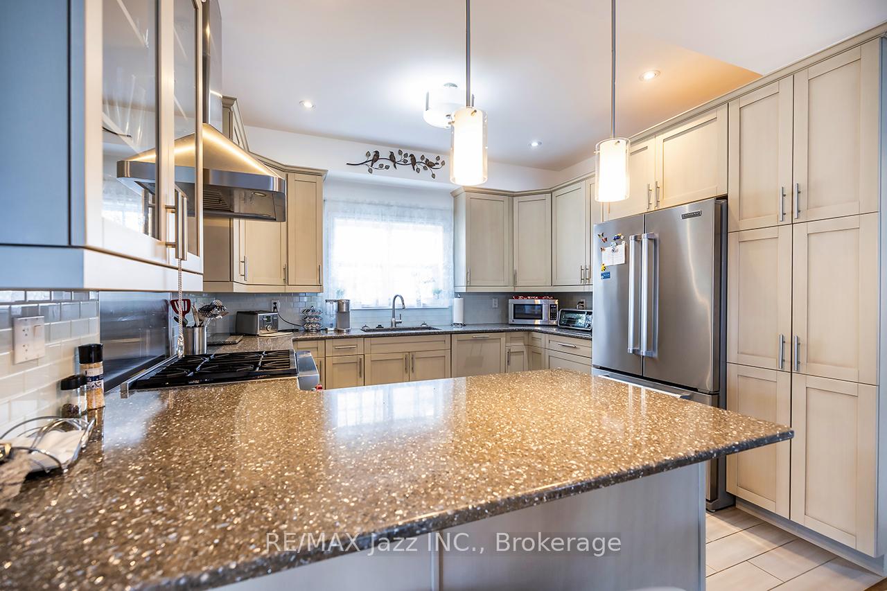 Photo 11 of 808 Hudson Street, Cobourg — HOMEH