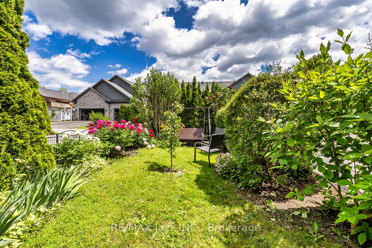 Photo 32 of 808 Hudson Street, Cobourg — HOMEH