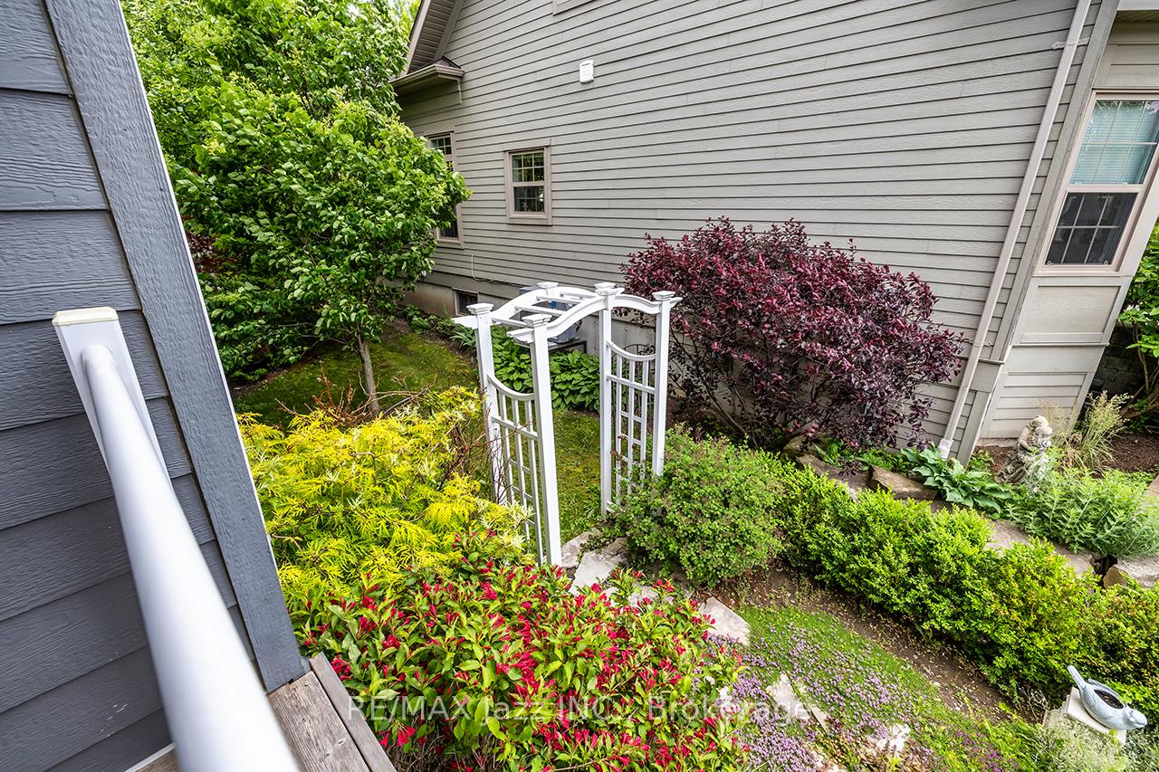 Photo 40 of 808 Hudson Street, Cobourg — HOMEH