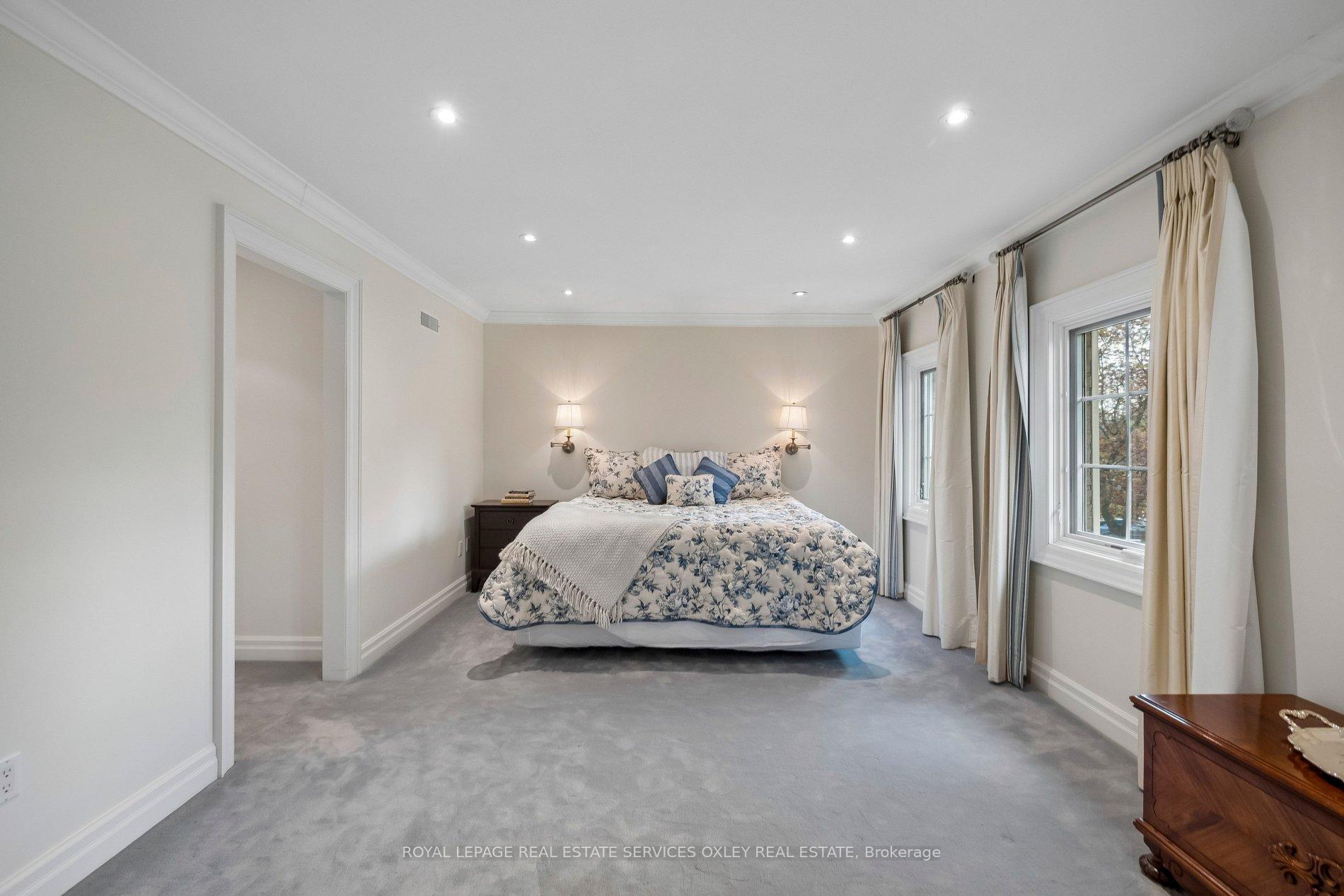 Photo 25 of 18 Swansdown Drive, North York, St. Andrew-Windfields — HOMEH