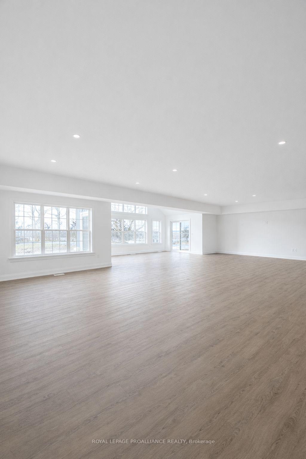 Photo 15 of 4836 45 Highway, Hamilton Township, Baltimore — HOMEH