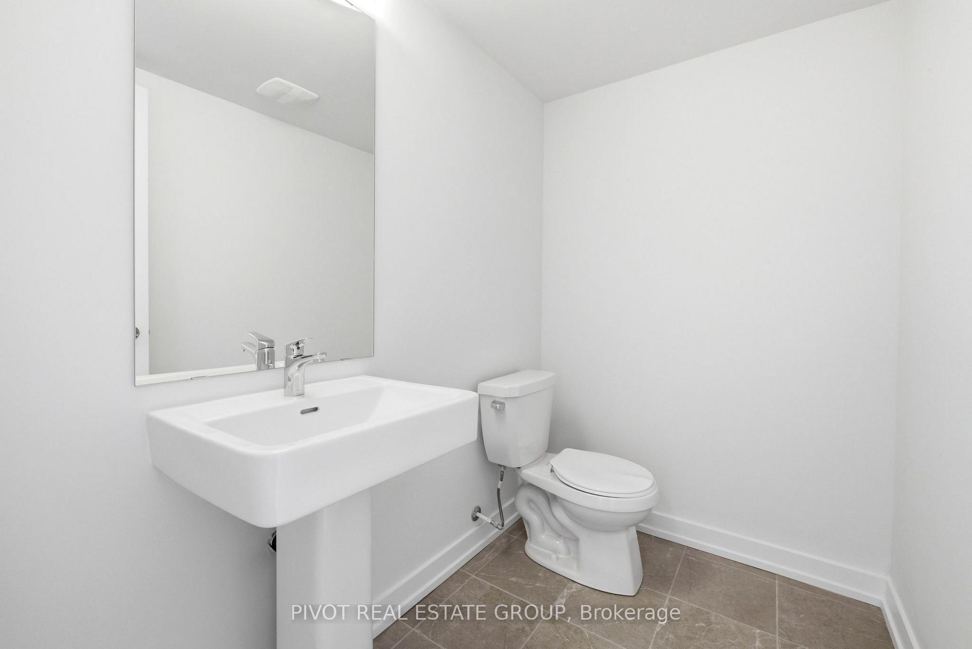 Photo 9 of 24 Pluto Way, Whitby, Brooklin — HOMEH