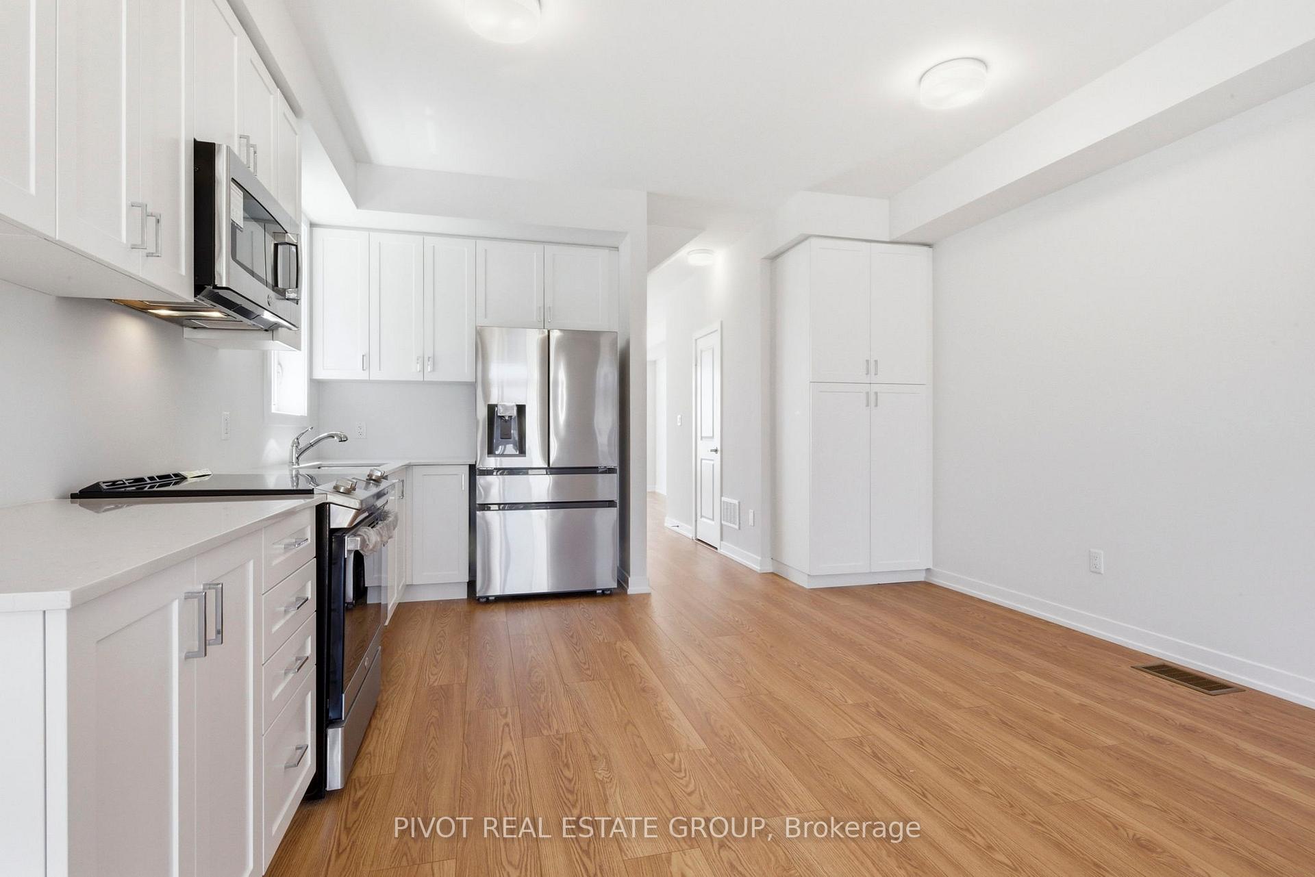 Photo 15 of 24 Pluto Way, Whitby, Brooklin — HOMEH