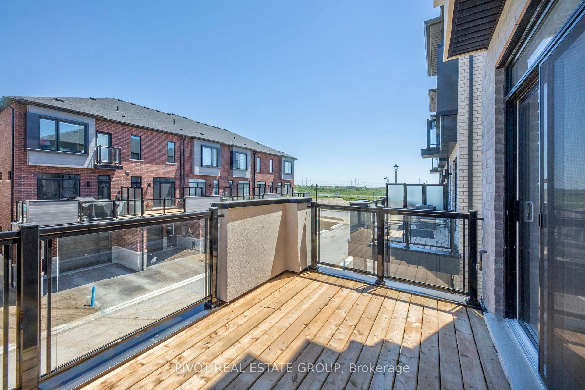 Photo 34 of 24 Pluto Way, Whitby, Brooklin — HOMEH