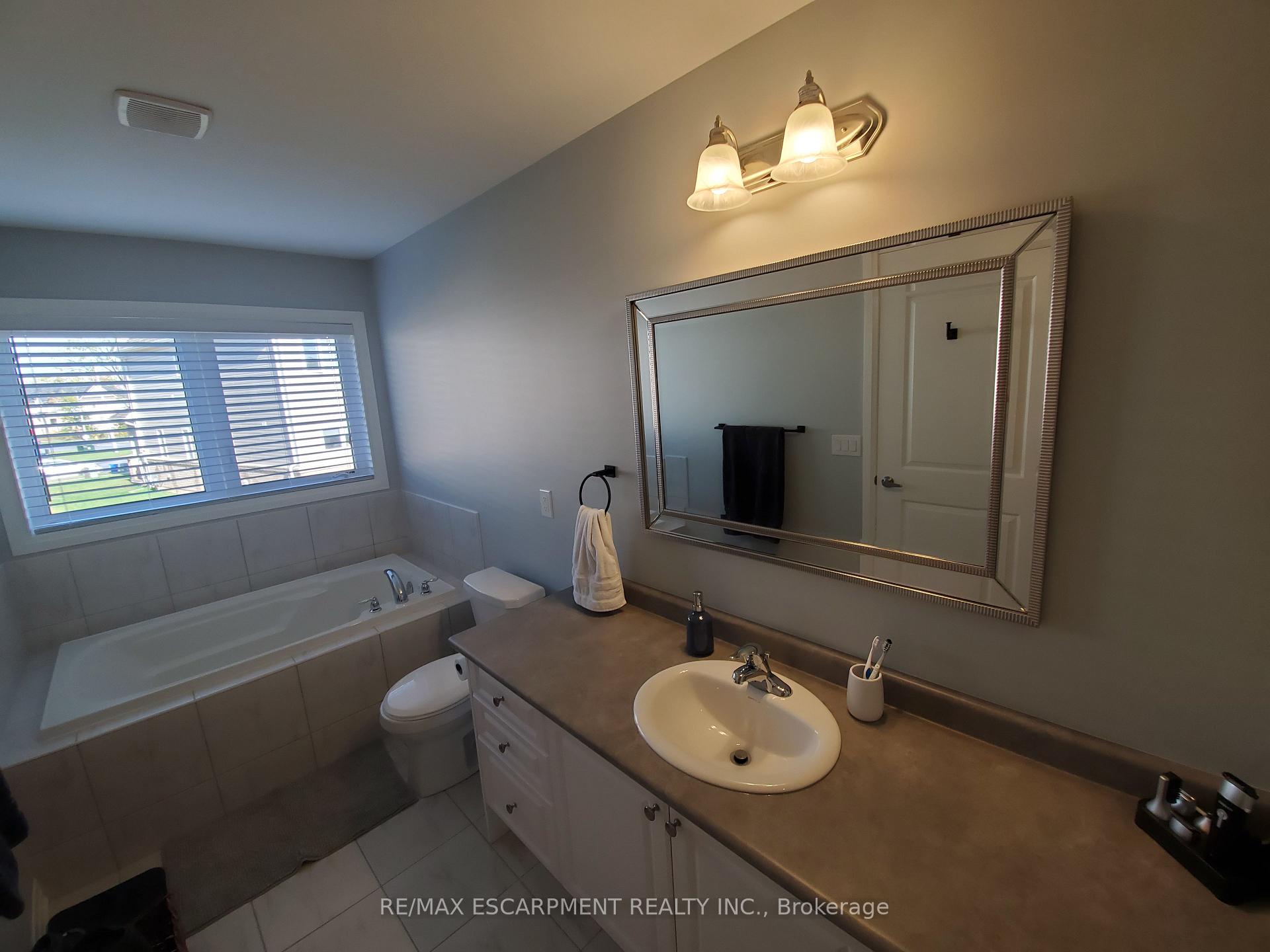 Photo 10 of 4218 Cherry Heights, Lincoln, Beamsville — HOMEH