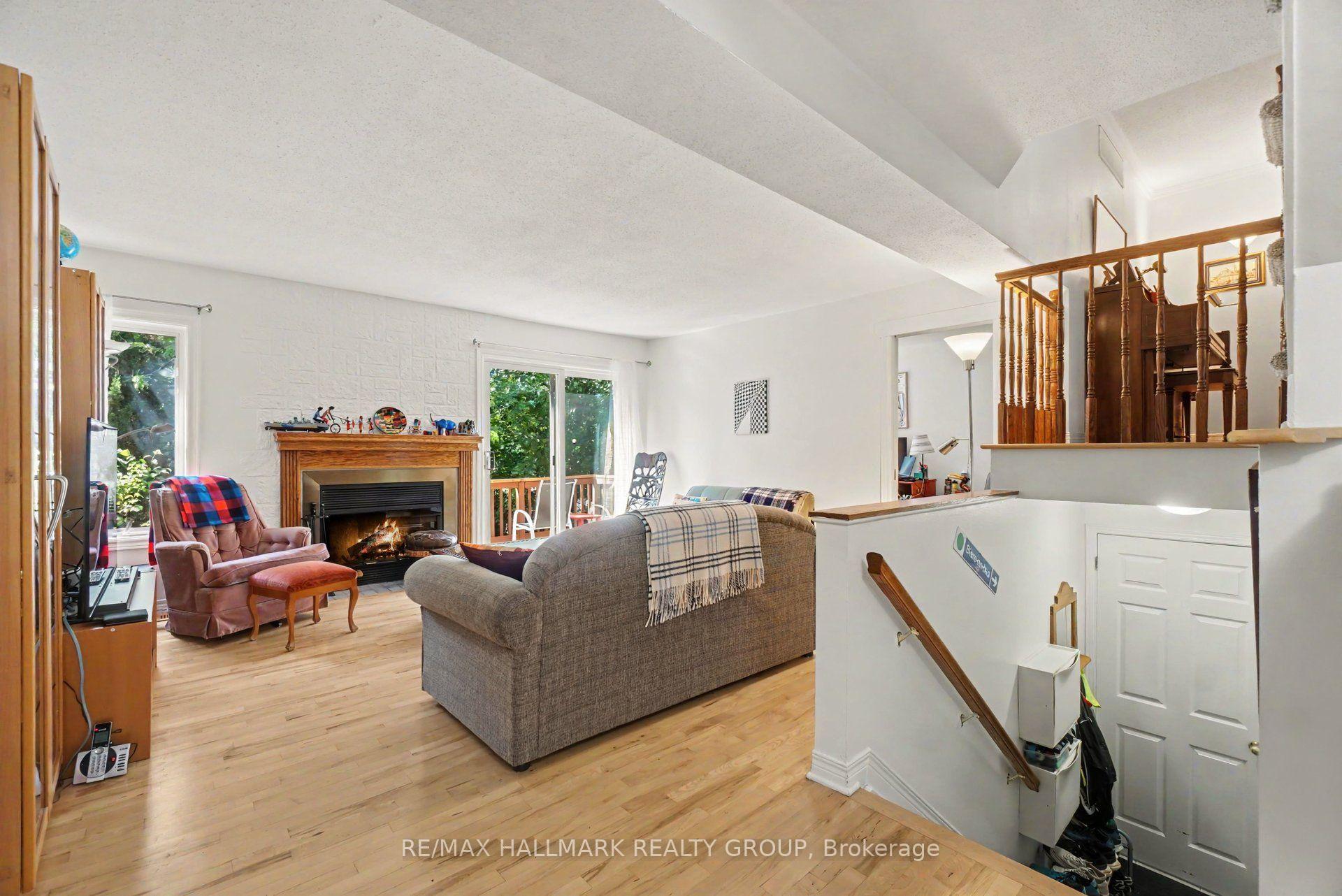 Photo 7 of 48 Dunbarton Court, Ottawa, Cardinal Glen — HOMEH
