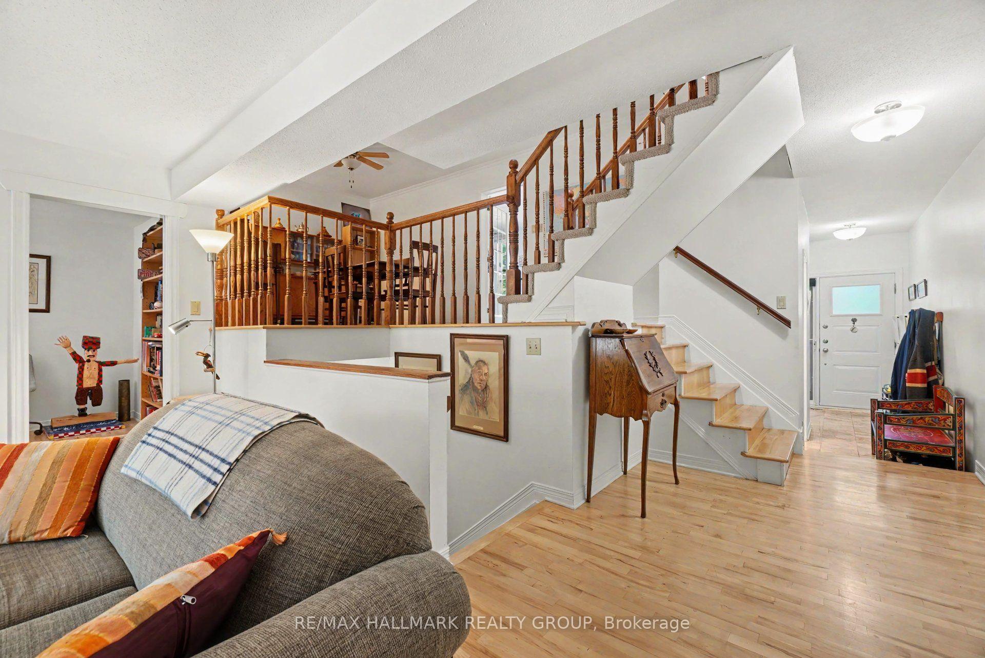 Photo 9 of 48 Dunbarton Court, Ottawa, Cardinal Glen — HOMEH