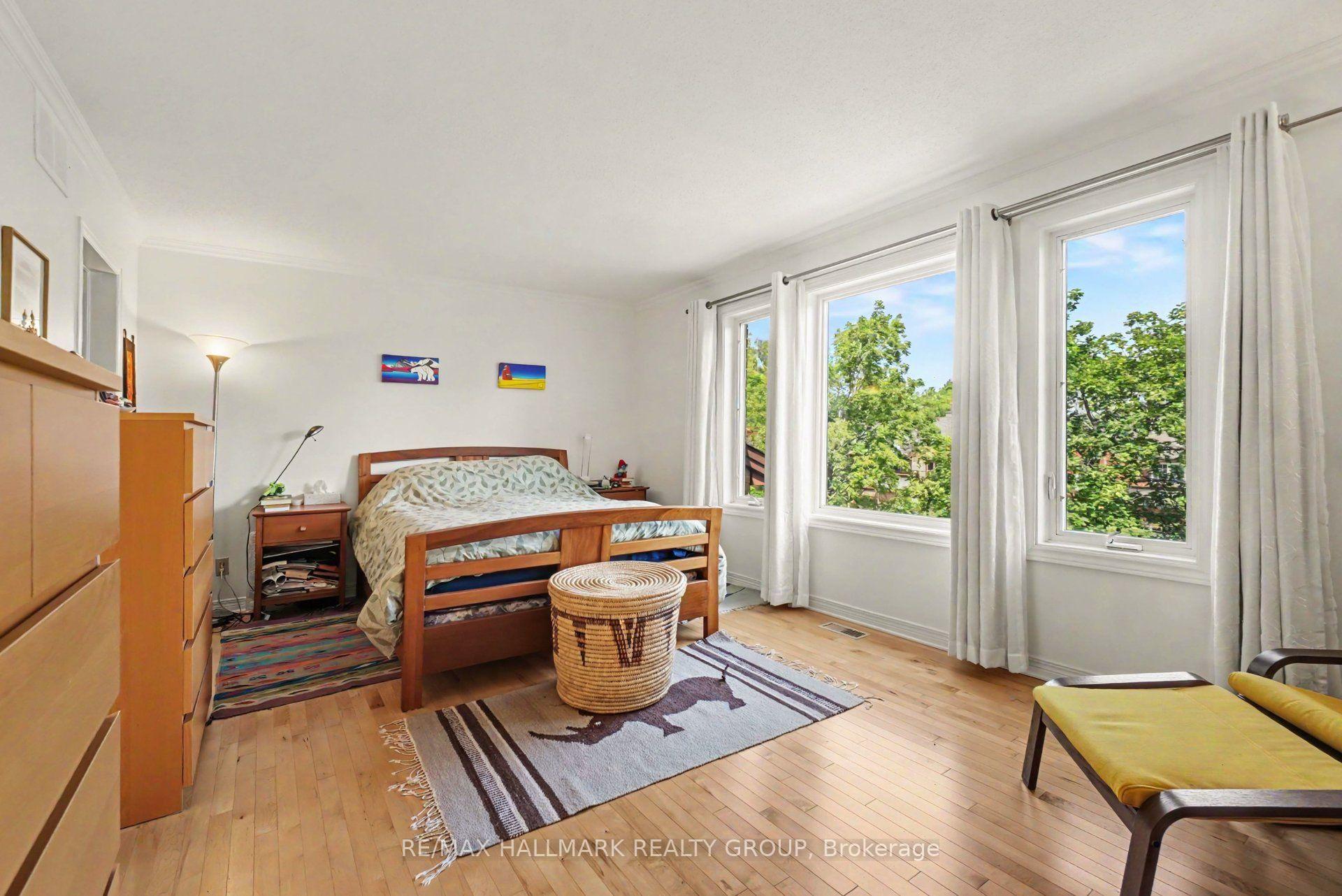 Photo 18 of 48 Dunbarton Court, Ottawa, Cardinal Glen — HOMEH