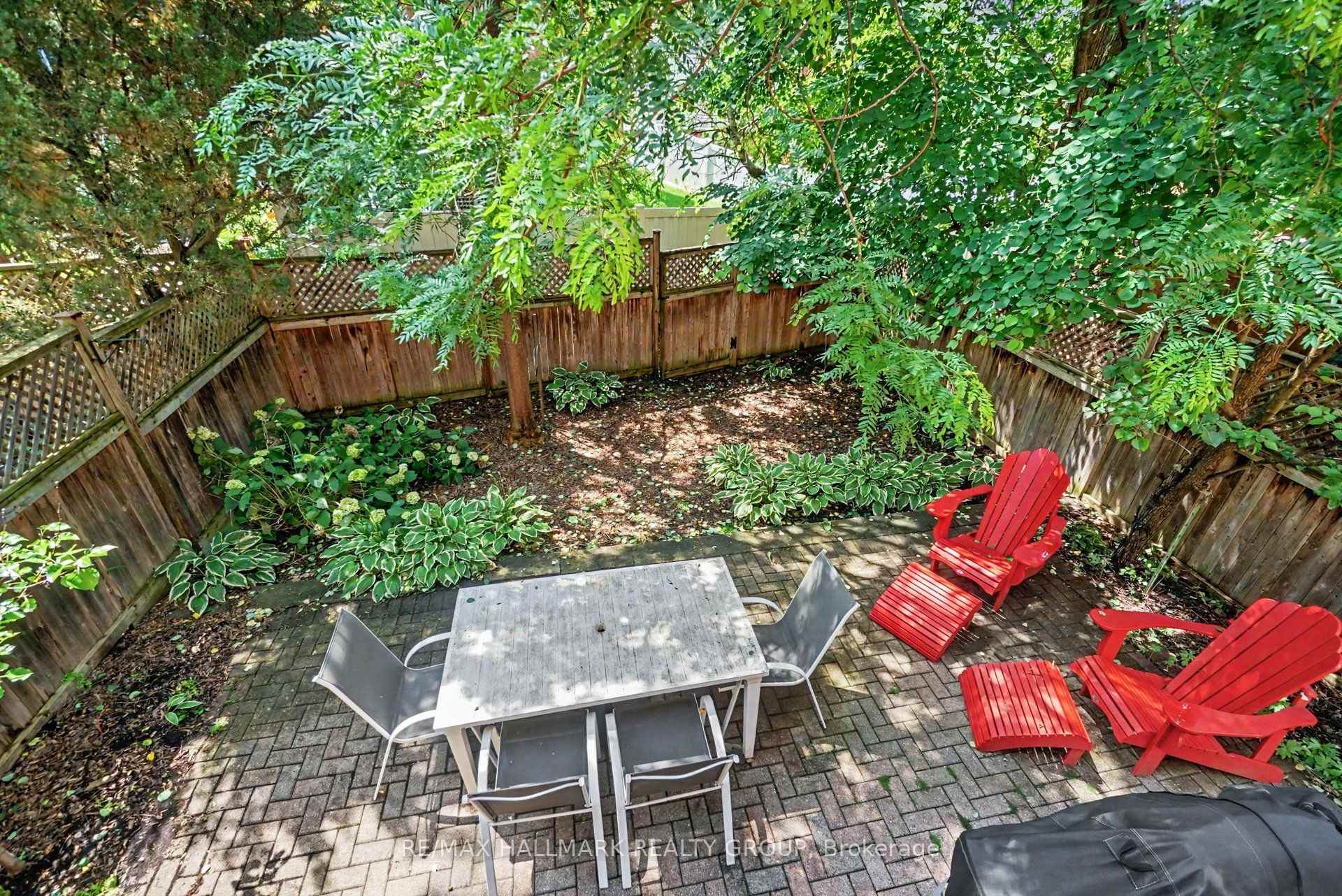 Photo 29 of 48 Dunbarton Court, Ottawa, Cardinal Glen — HOMEH