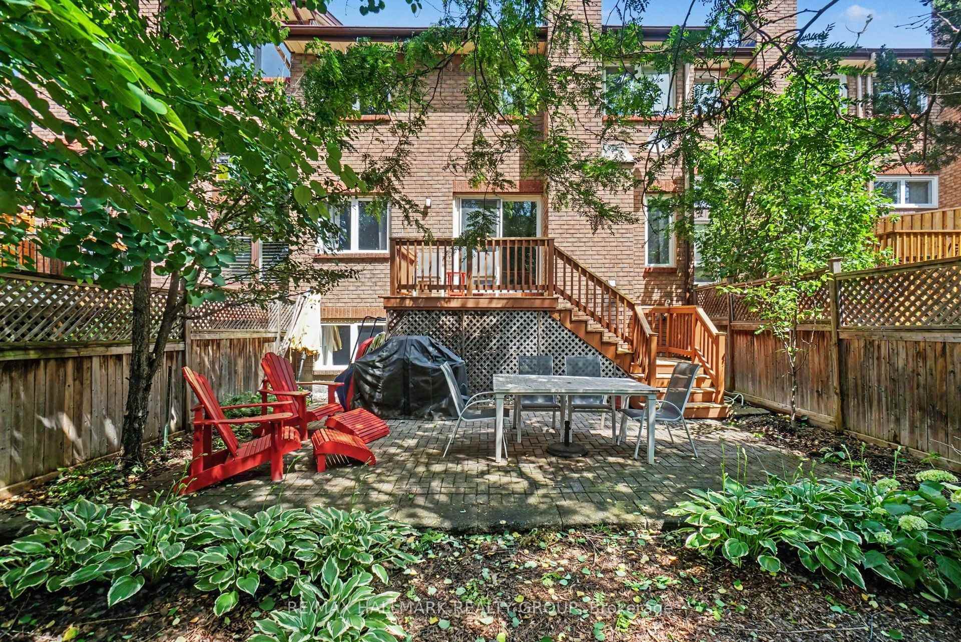 Photo 30 of 48 Dunbarton Court, Ottawa, Cardinal Glen — HOMEH