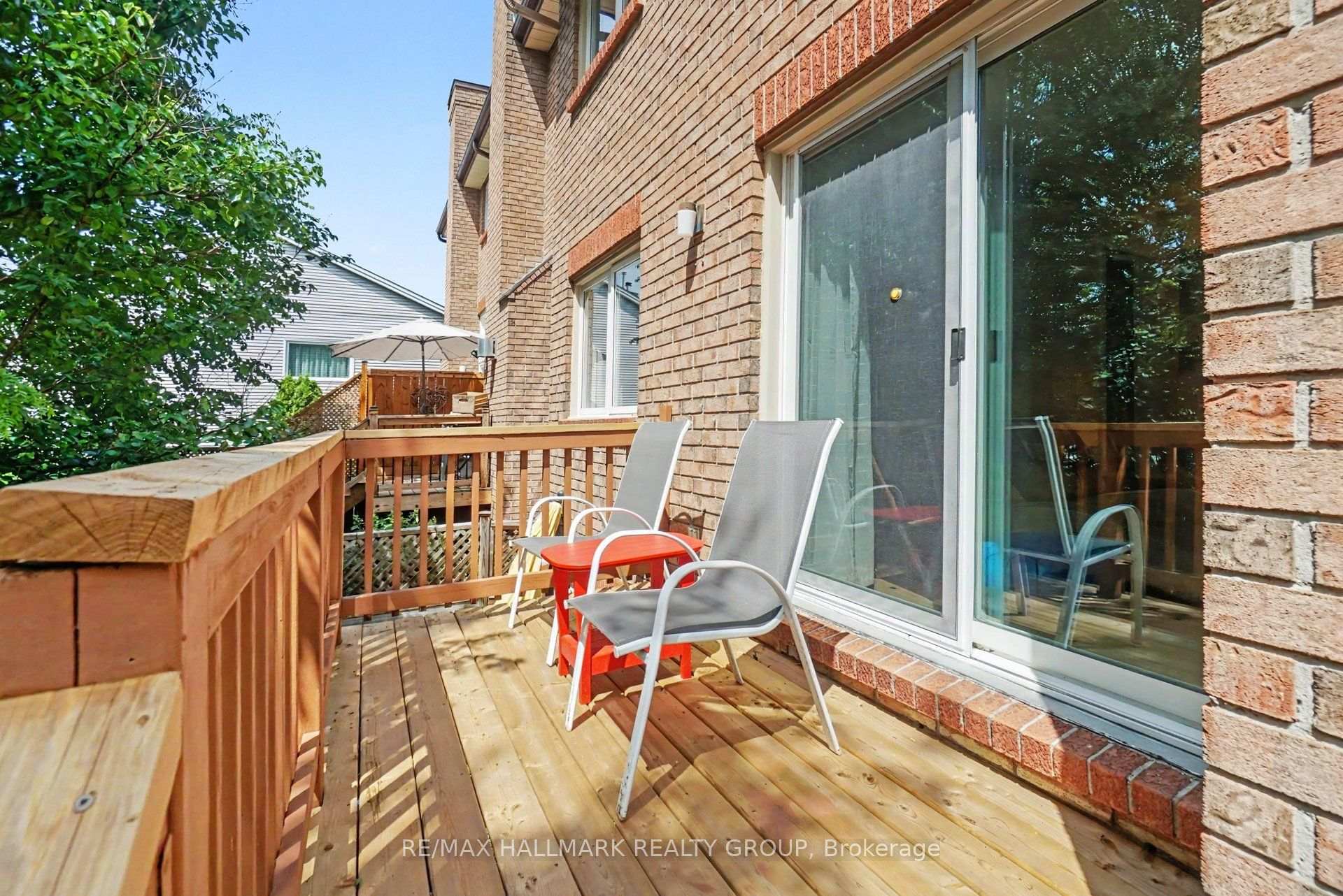 Photo 31 of 48 Dunbarton Court, Ottawa, Cardinal Glen — HOMEH