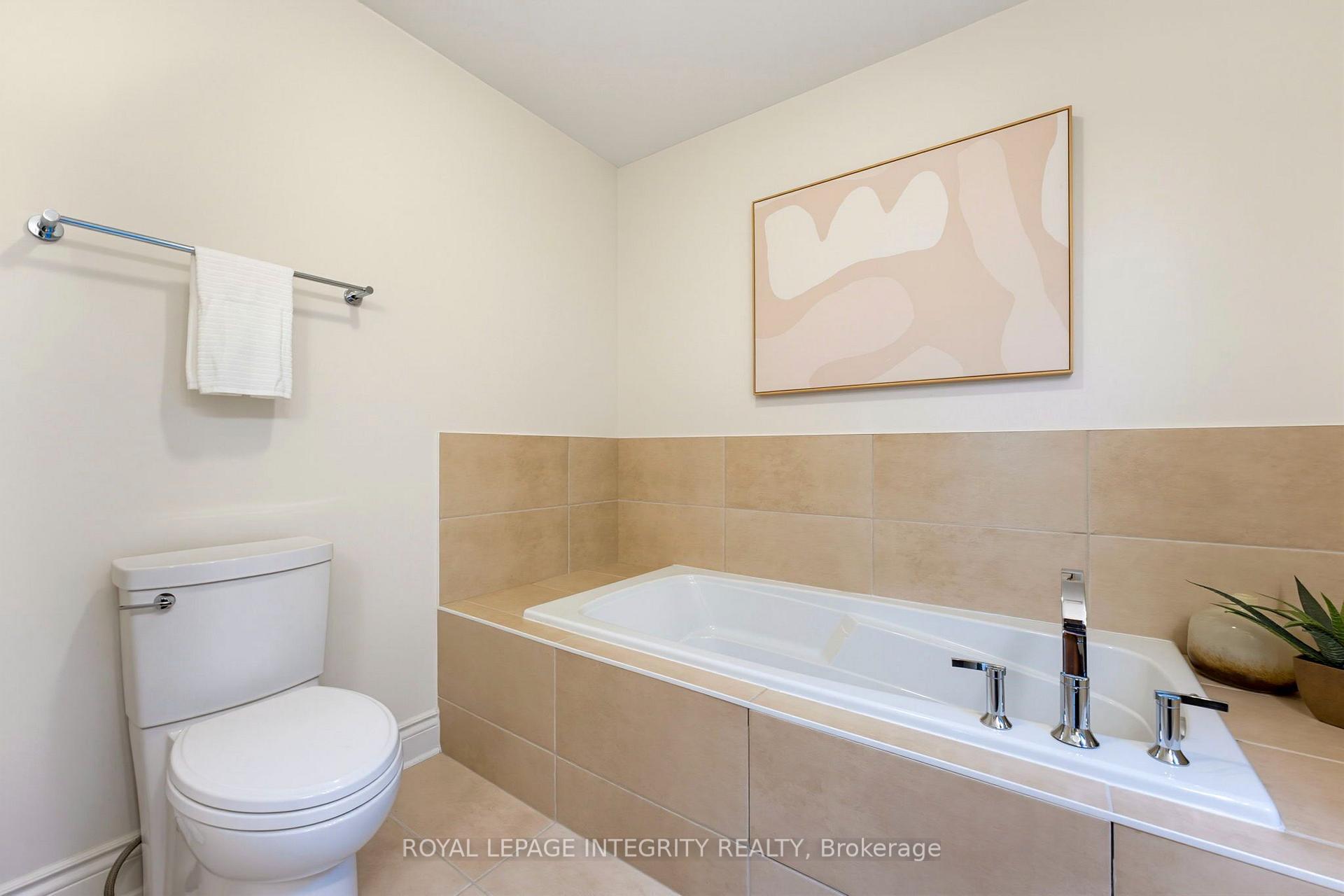 Photo 26 of 319 Bobolink Ridge, Ottawa, Kanata - Emerald Meadows/Trailwest — HOMEH