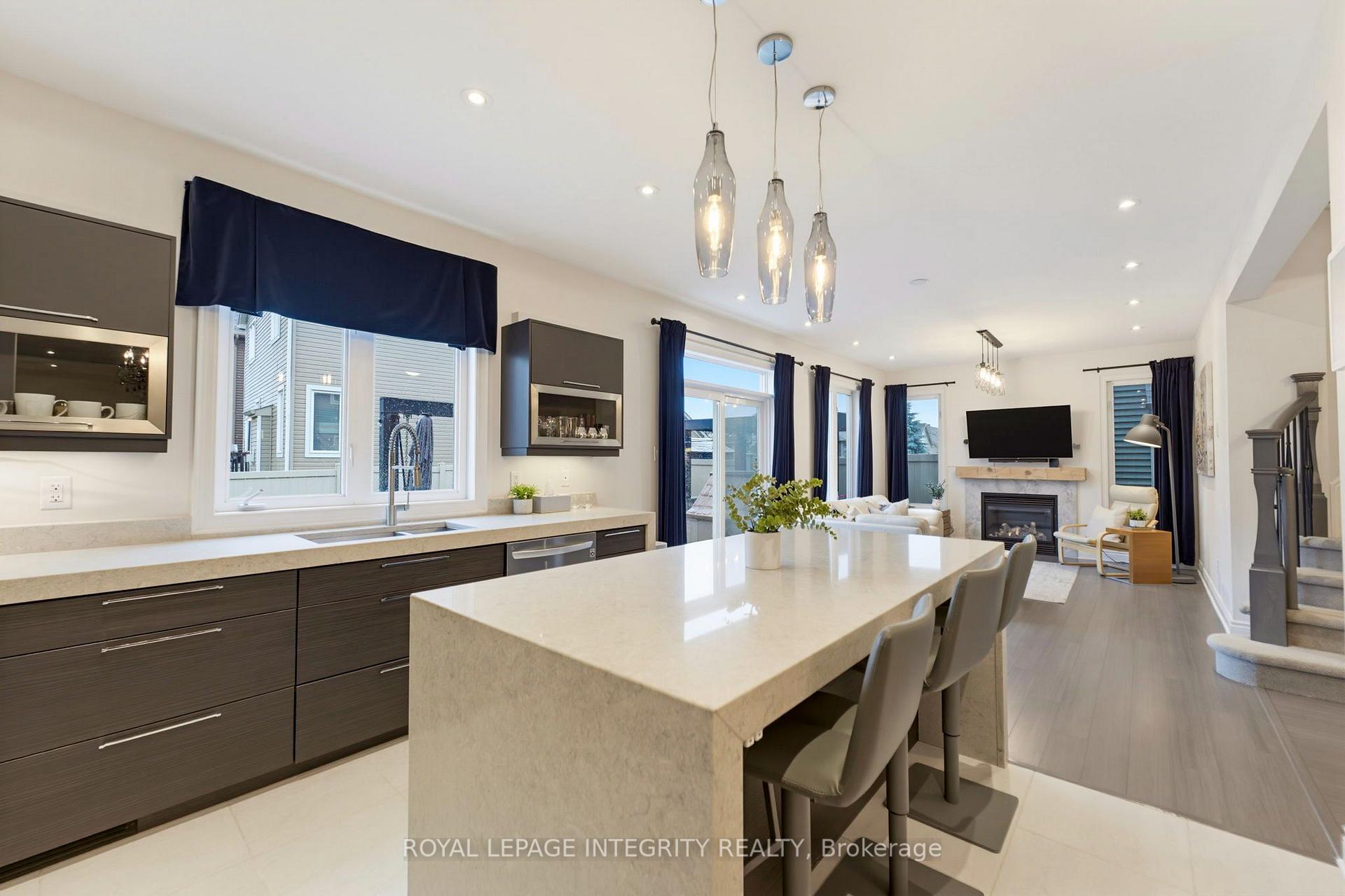 Photo 14 of 319 Bobolink Ridge, Ottawa, Kanata - Emerald Meadows/Trailwest — HOMEH