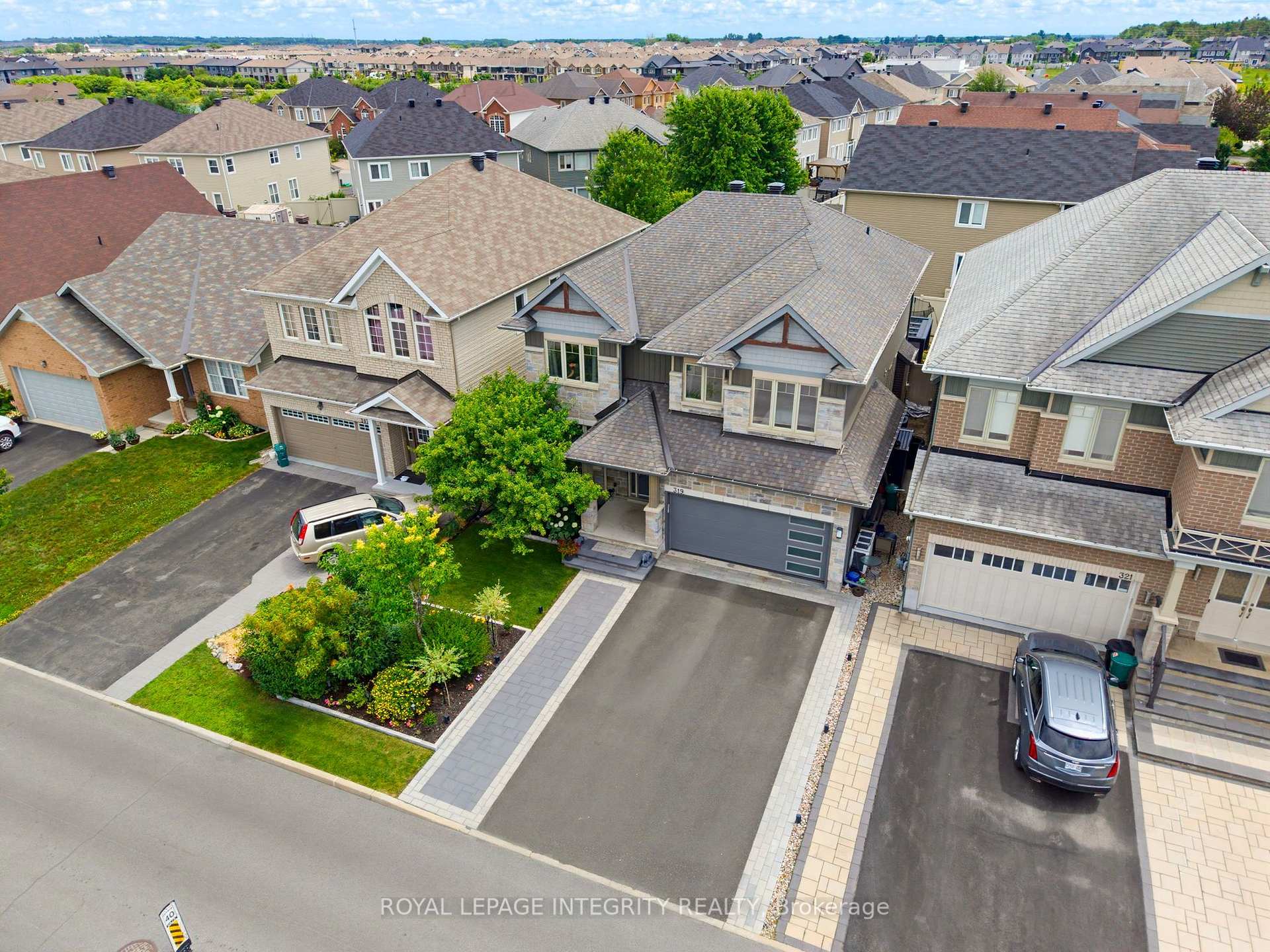 Photo 2 of 319 Bobolink Ridge, Ottawa, Kanata - Emerald Meadows/Trailwest — HOMEH