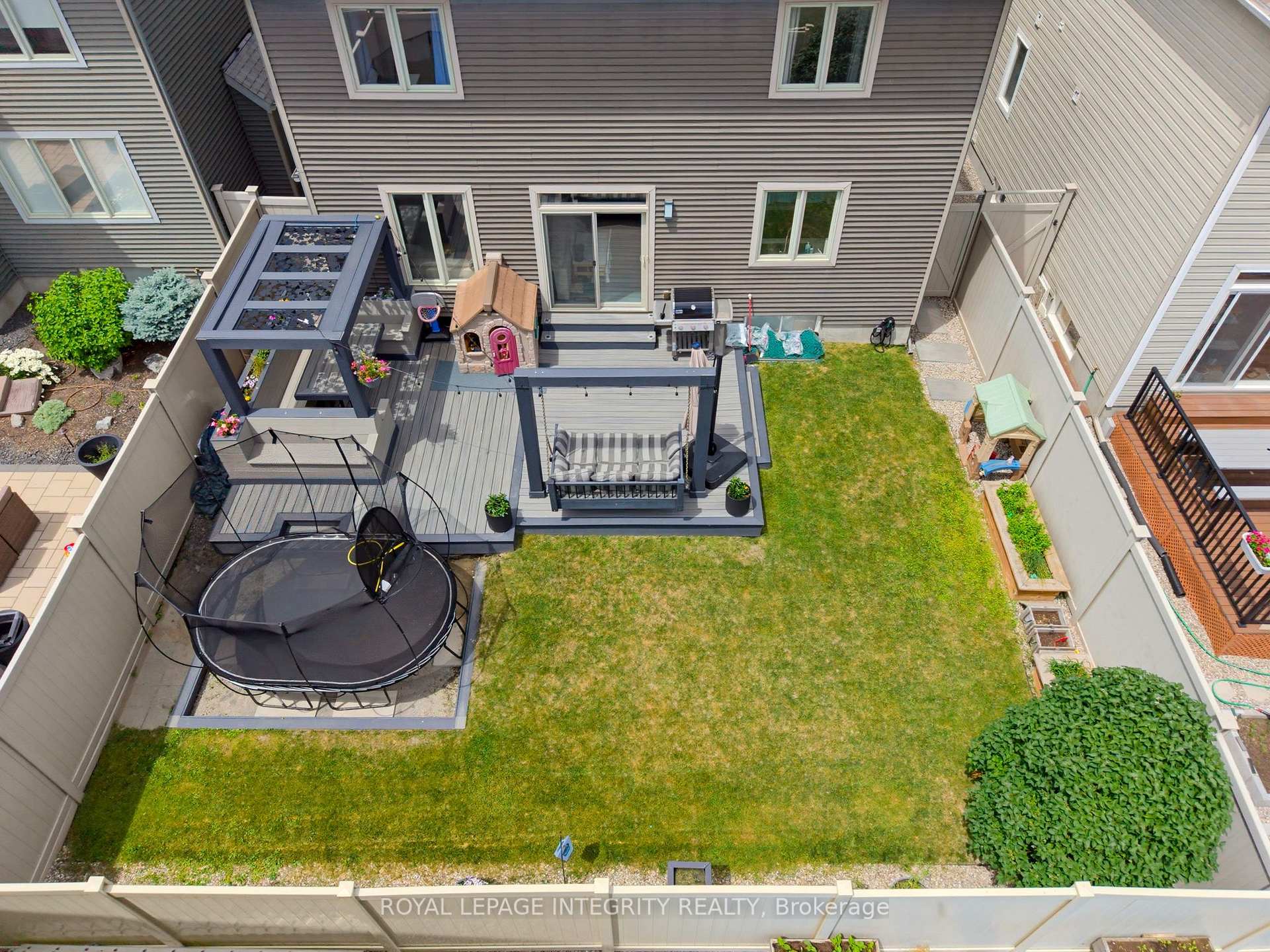 Photo 48 of 319 Bobolink Ridge, Ottawa, Kanata - Emerald Meadows/Trailwest — HOMEH
