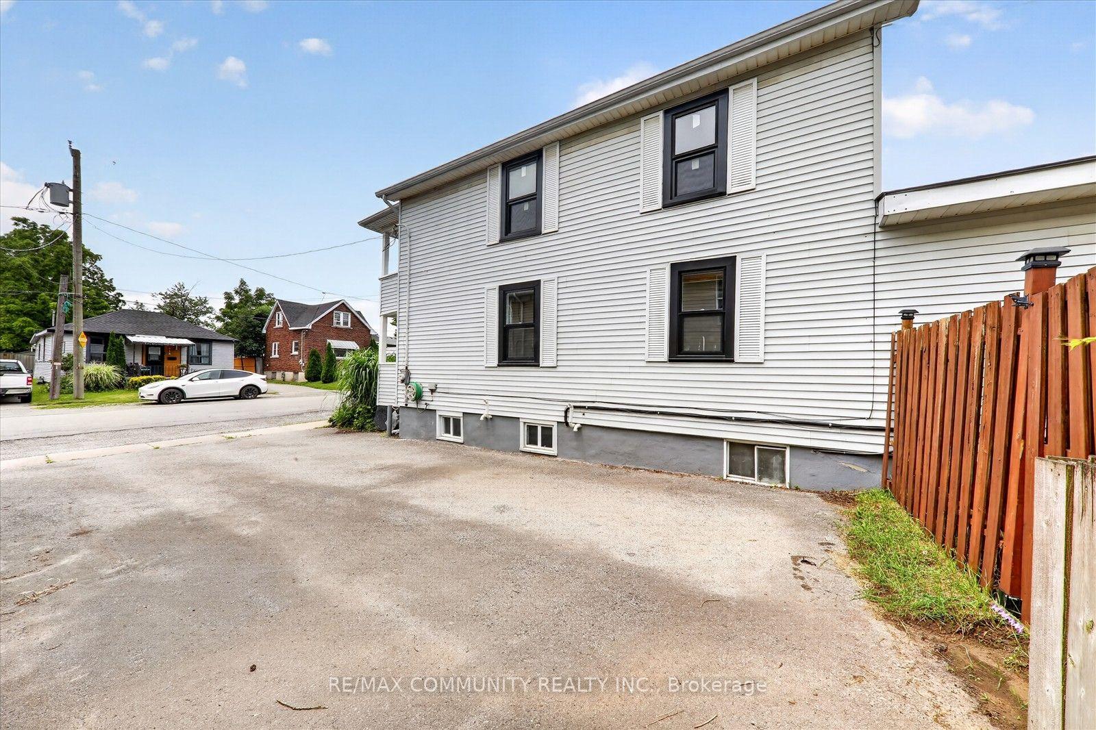 Photo 7 of 114 Pilkington Street E, Thorold, Allanburg/Thorold South — HOMEH