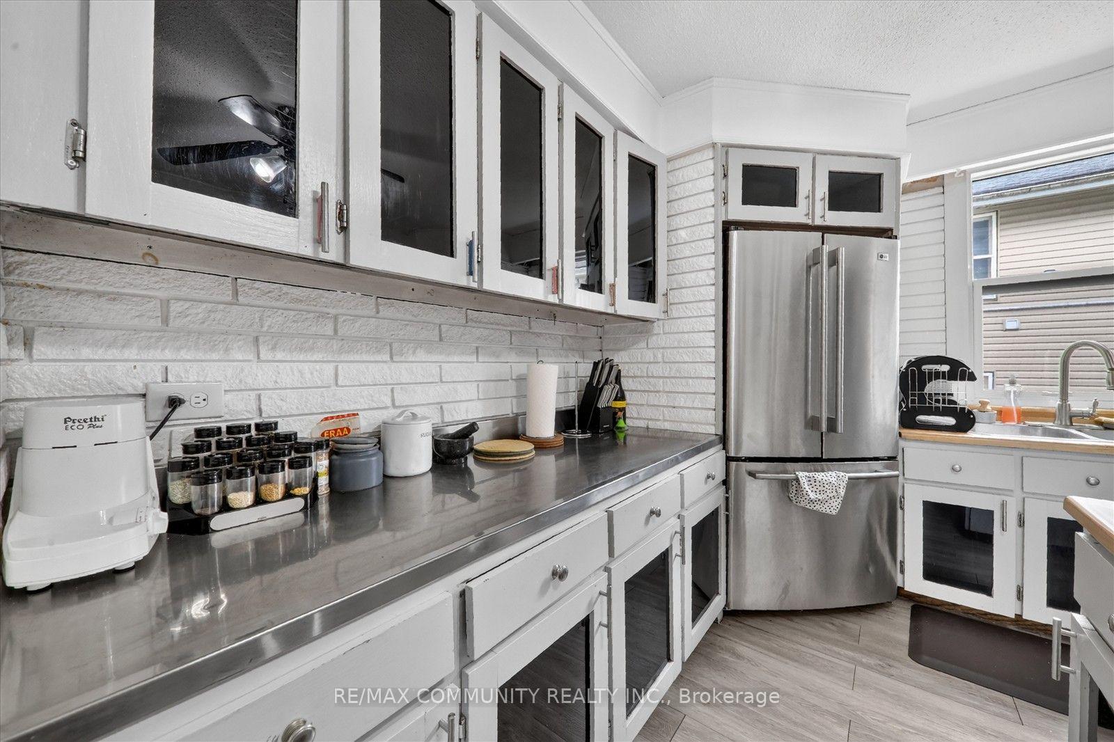 Photo 19 of 114 Pilkington Street E, Thorold, Allanburg/Thorold South — HOMEH