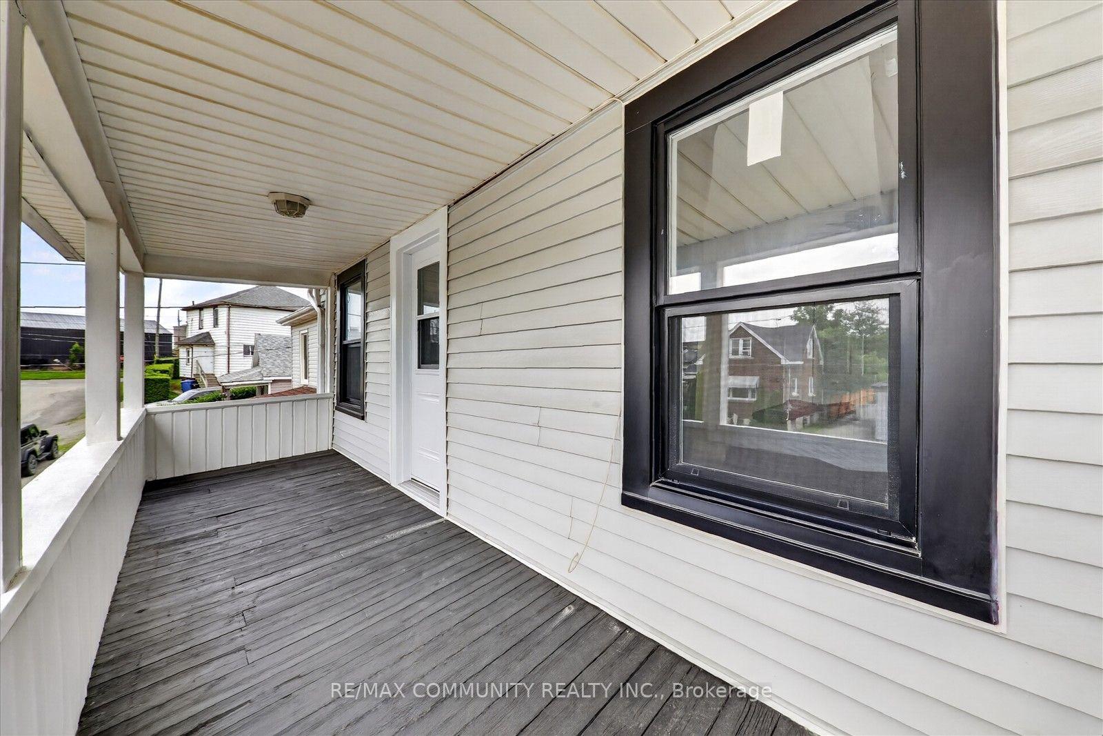 Photo 37 of 114 Pilkington Street E, Thorold, Allanburg/Thorold South — HOMEH