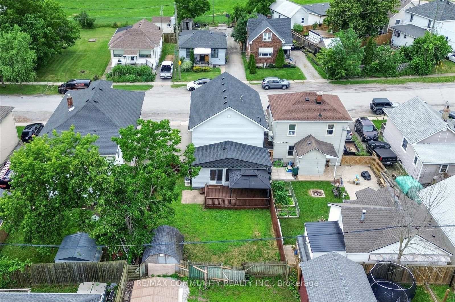 Photo 44 of 114 Pilkington Street E, Thorold, Allanburg/Thorold South — HOMEH