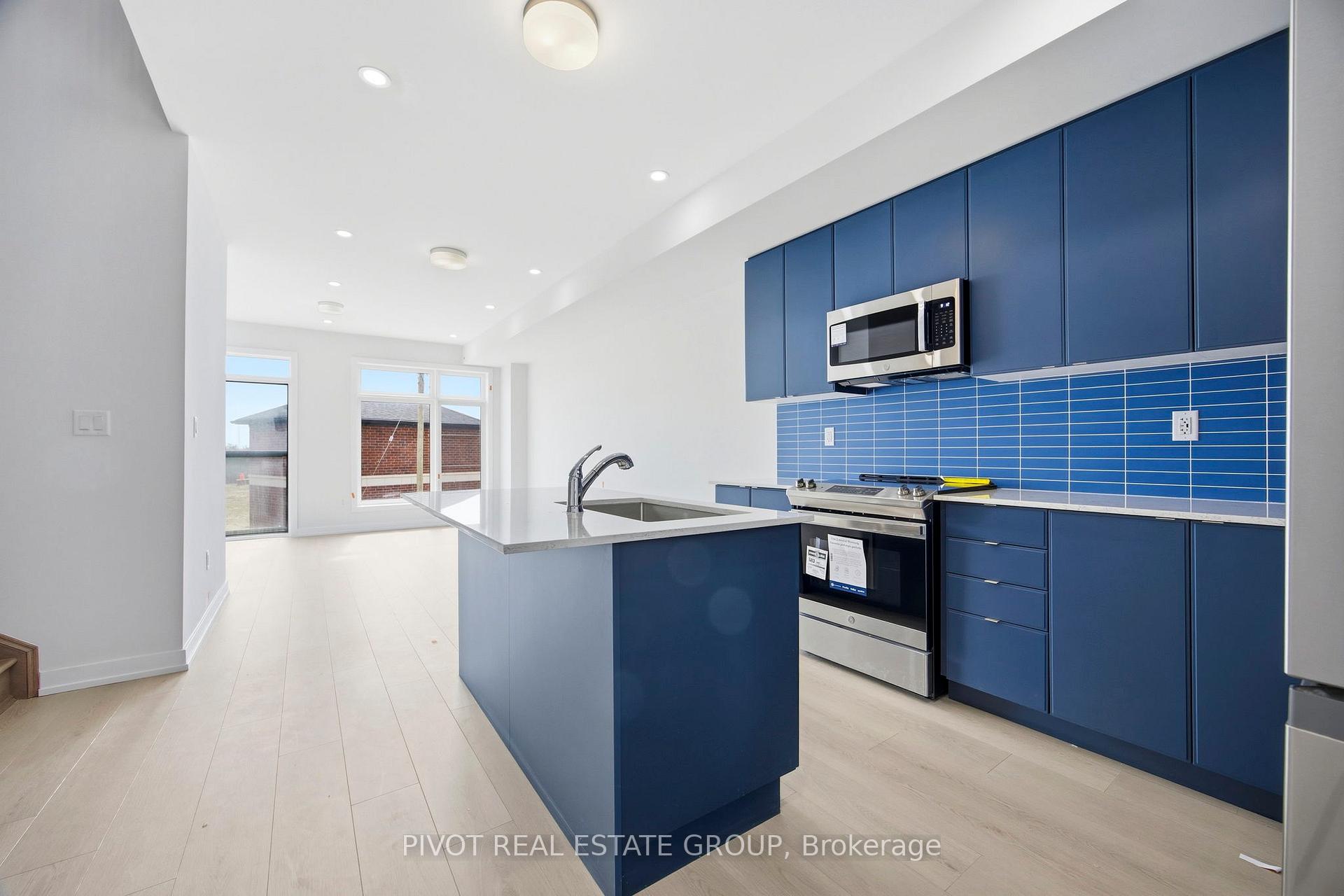 Photo 5 of 44 Observatory Way, Whitby, Brooklin — HOMEH