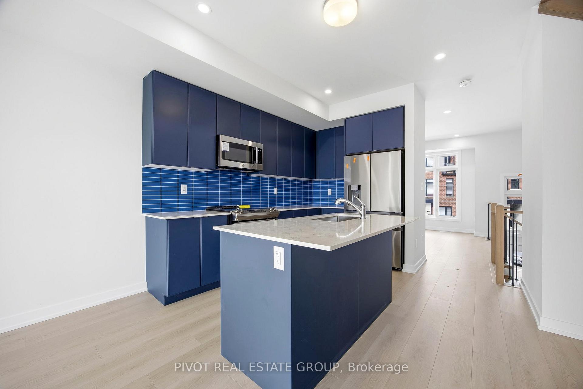 Photo 7 of 44 Observatory Way, Whitby, Brooklin — HOMEH