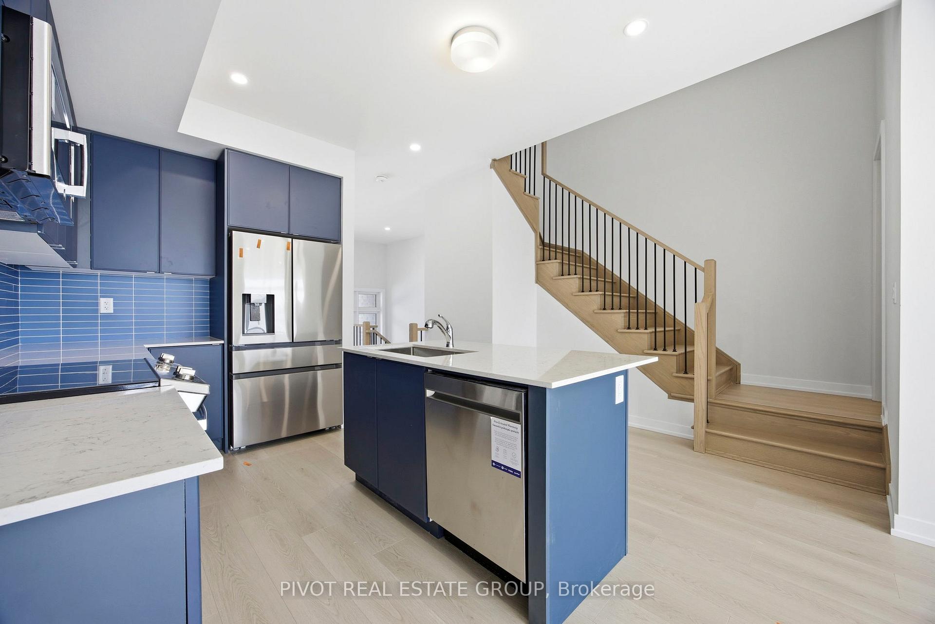 Photo 8 of 44 Observatory Way, Whitby, Brooklin — HOMEH