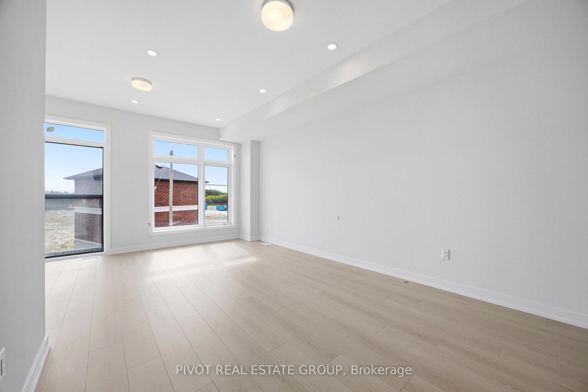 Photo 10 of 44 Observatory Way, Whitby, Brooklin — HOMEH