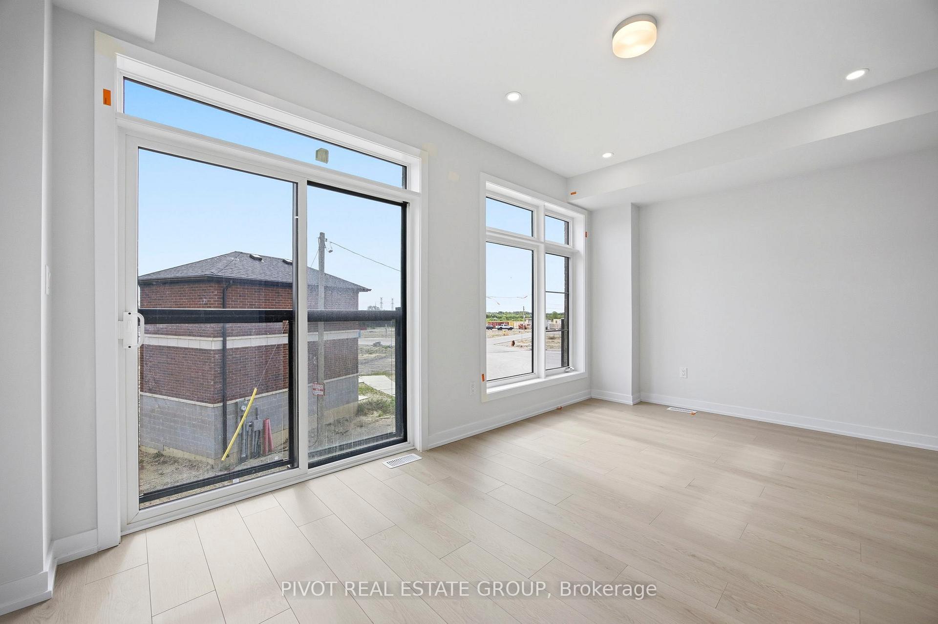 Photo 15 of 44 Observatory Way, Whitby, Brooklin — HOMEH