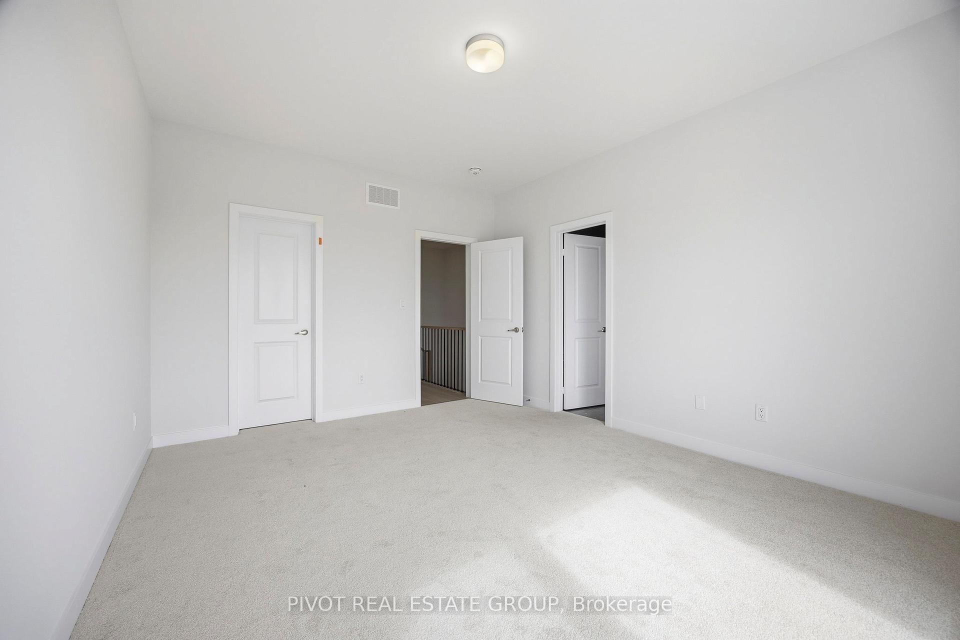 Photo 19 of 44 Observatory Way, Whitby, Brooklin — HOMEH