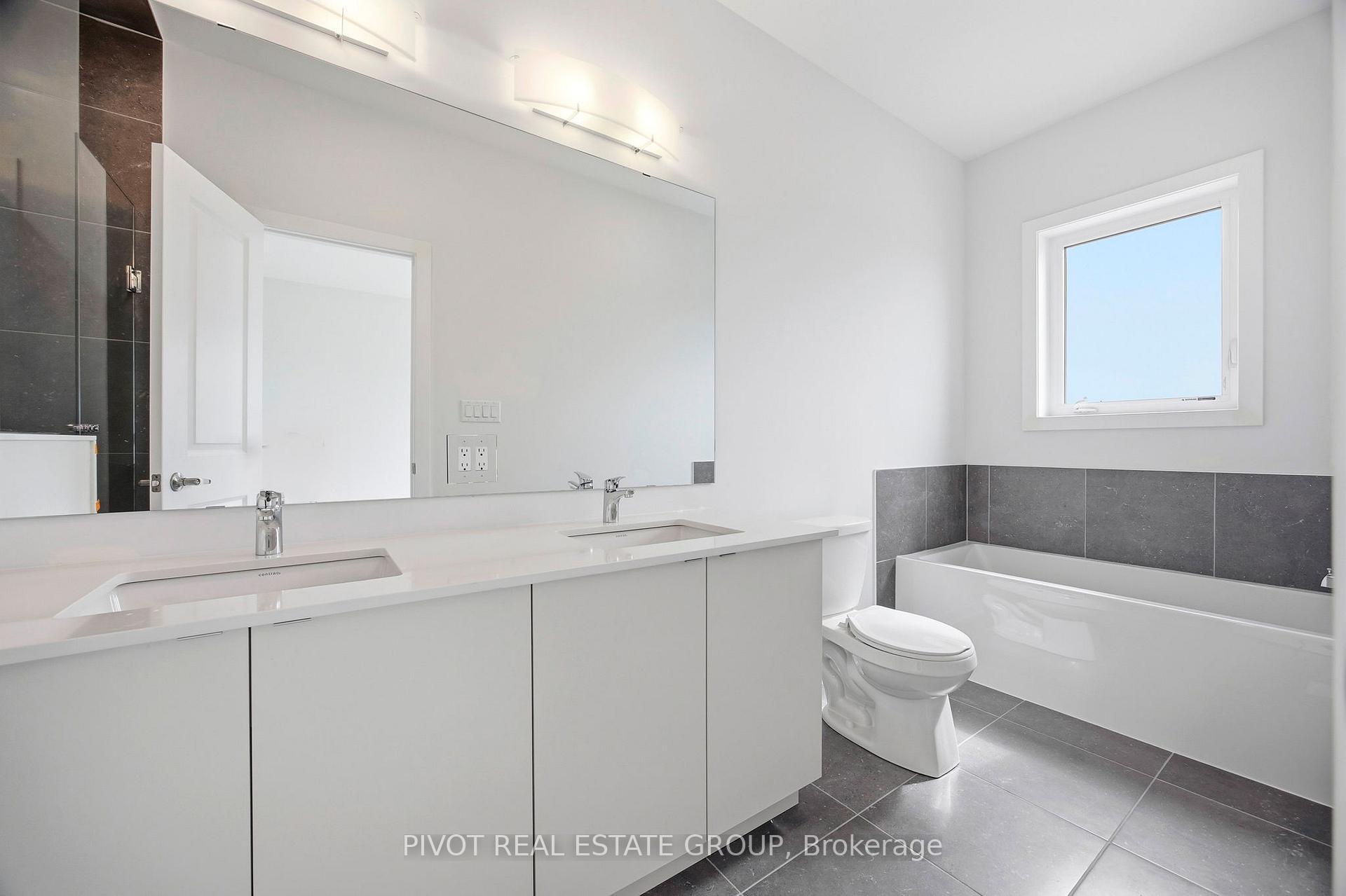 Photo 22 of 44 Observatory Way, Whitby, Brooklin — HOMEH