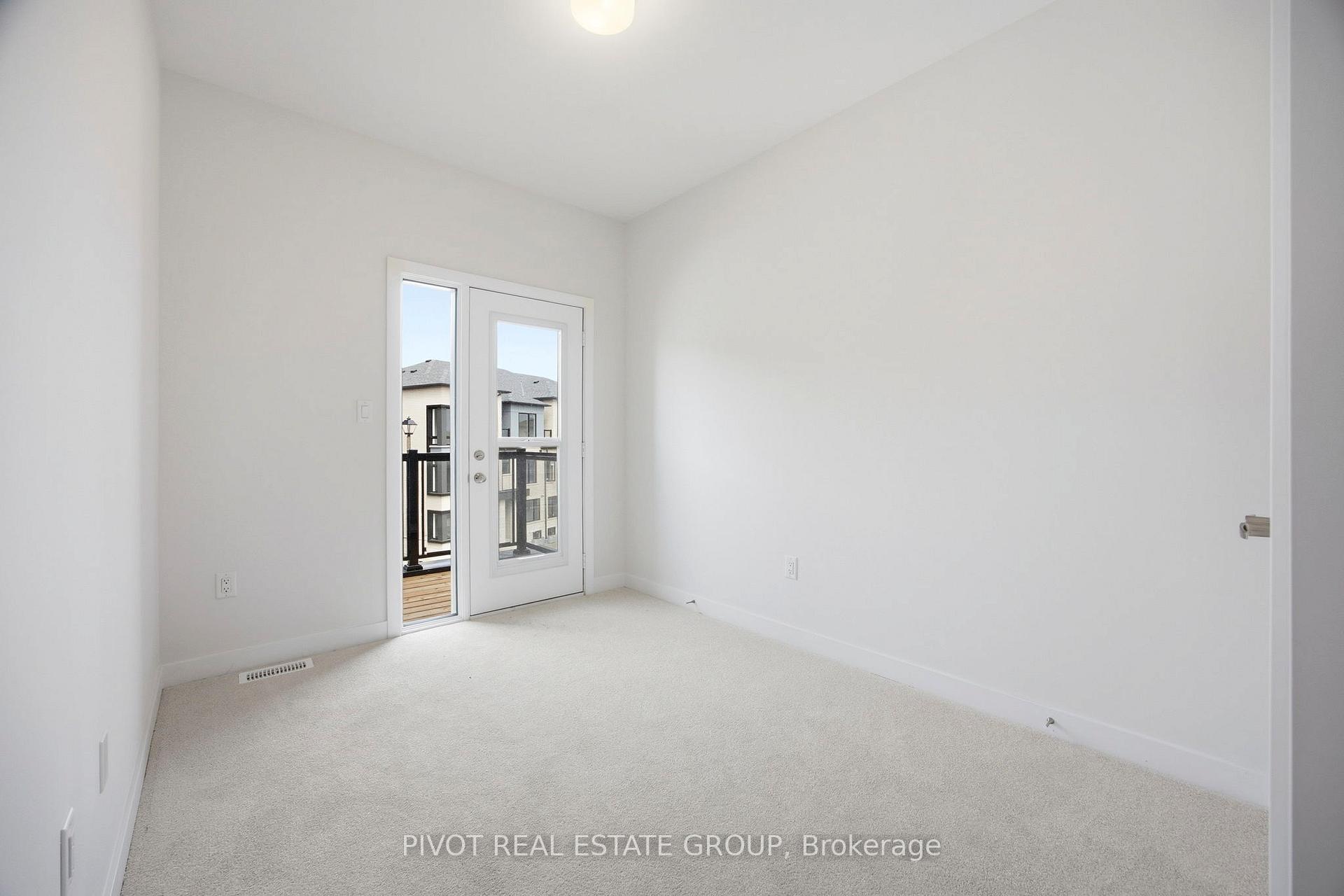 Photo 23 of 44 Observatory Way, Whitby, Brooklin — HOMEH